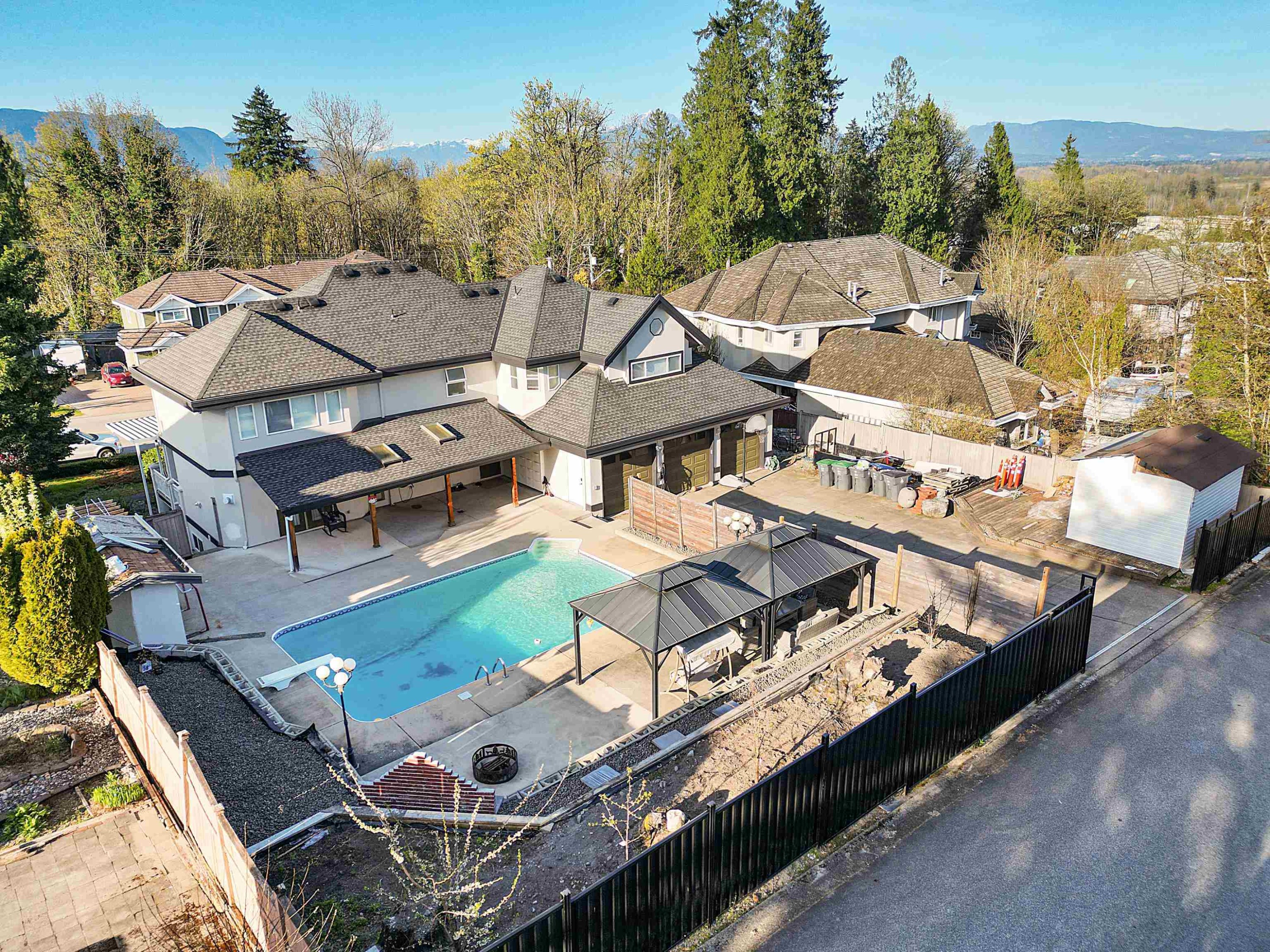 









17148


104

Avenue,
Surrey,




BC
V4N 4R6


