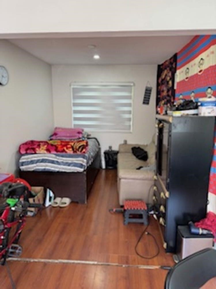 









8868


Roslin

Place,
Surrey,




BC
V3V 6L8

