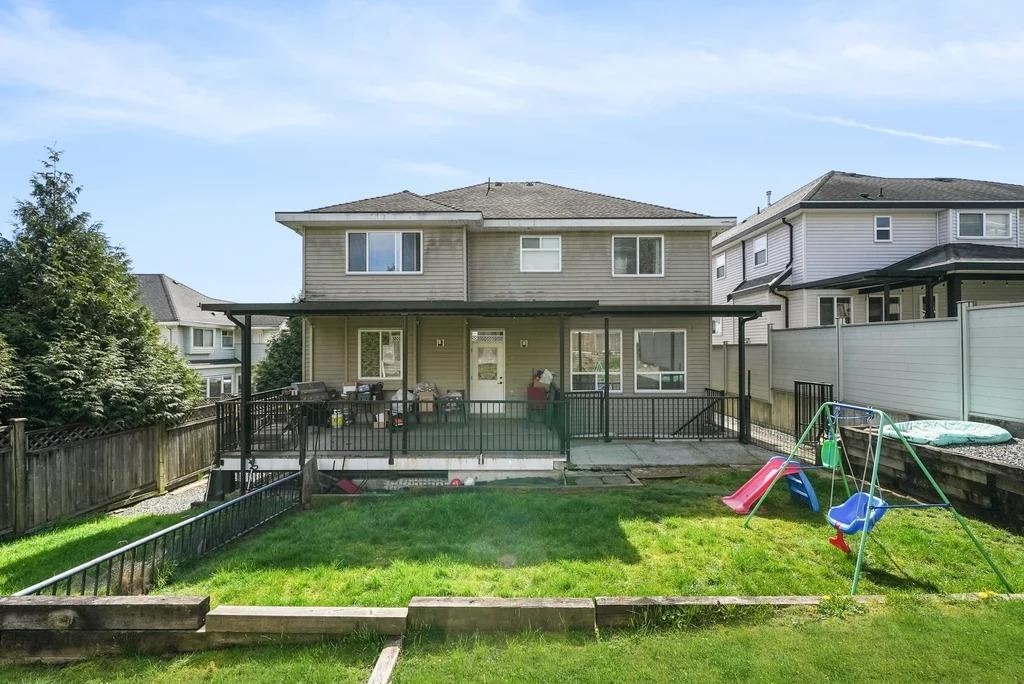 









18927


54a

Avenue,
Surrey,




BC
V3S 6R4

