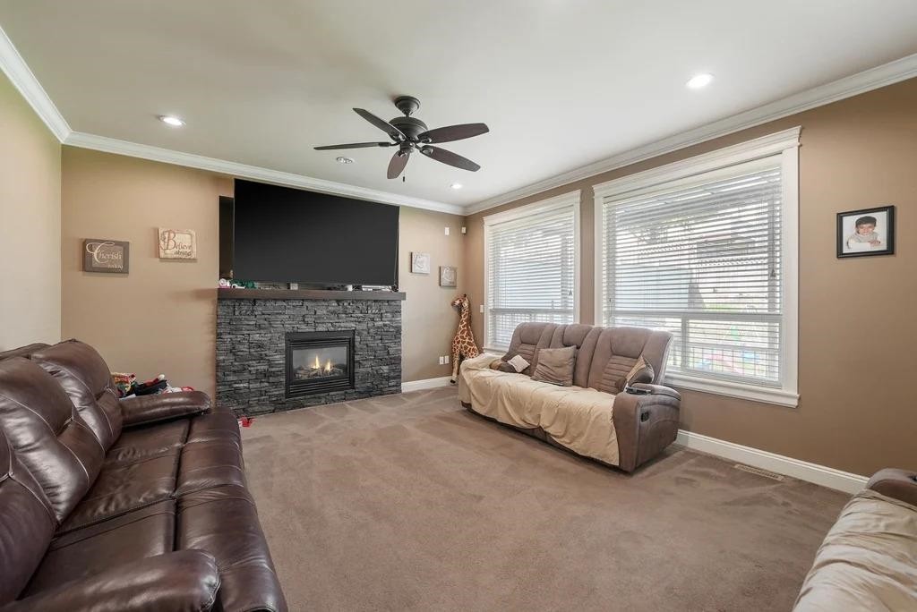 









18927


54a

Avenue,
Surrey,




BC
V3S 6R4

