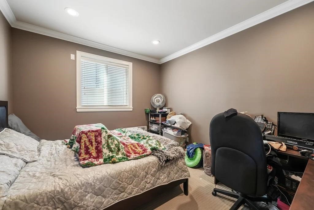 









18927


54a

Avenue,
Surrey,




BC
V3S 6R4

