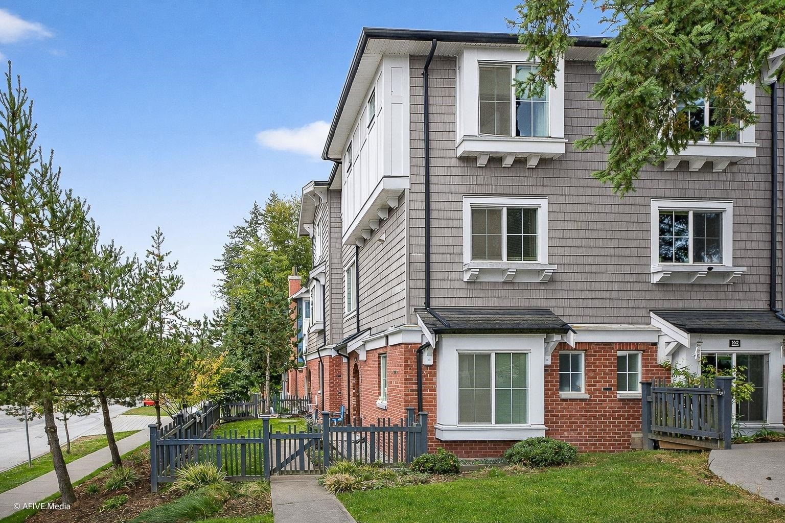 









14833


61

Avenue, 163,
Surrey,




BC
V3S 6T6

