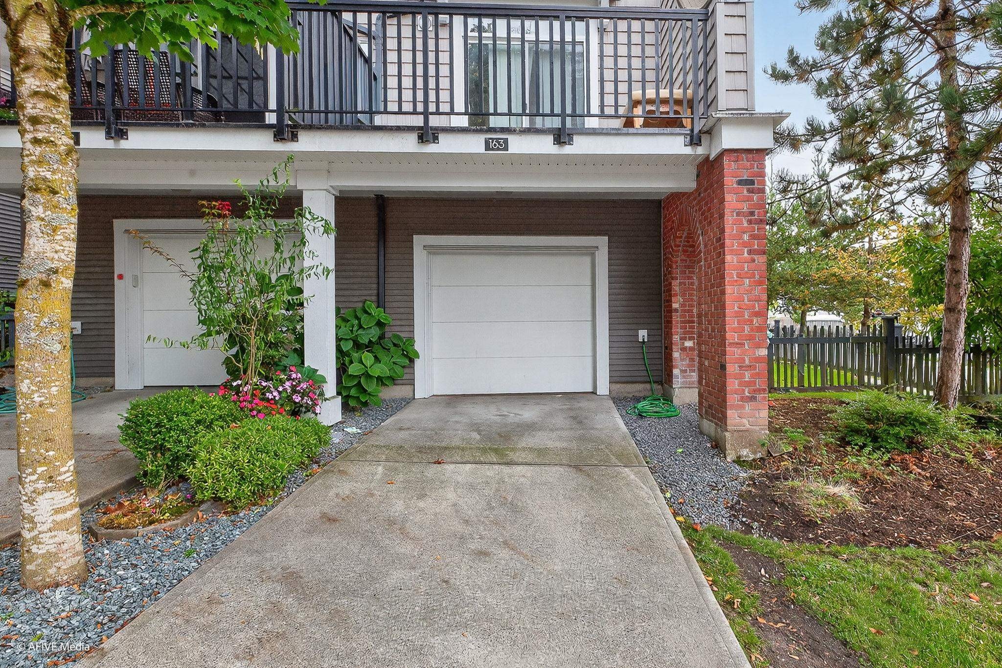 









14833


61

Avenue, 163,
Surrey,




BC
V3S 6T6

