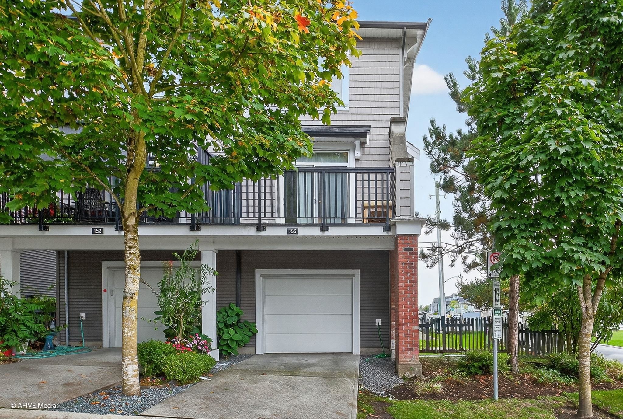 









14833


61

Avenue, 163,
Surrey,




BC
V3S 6T6

