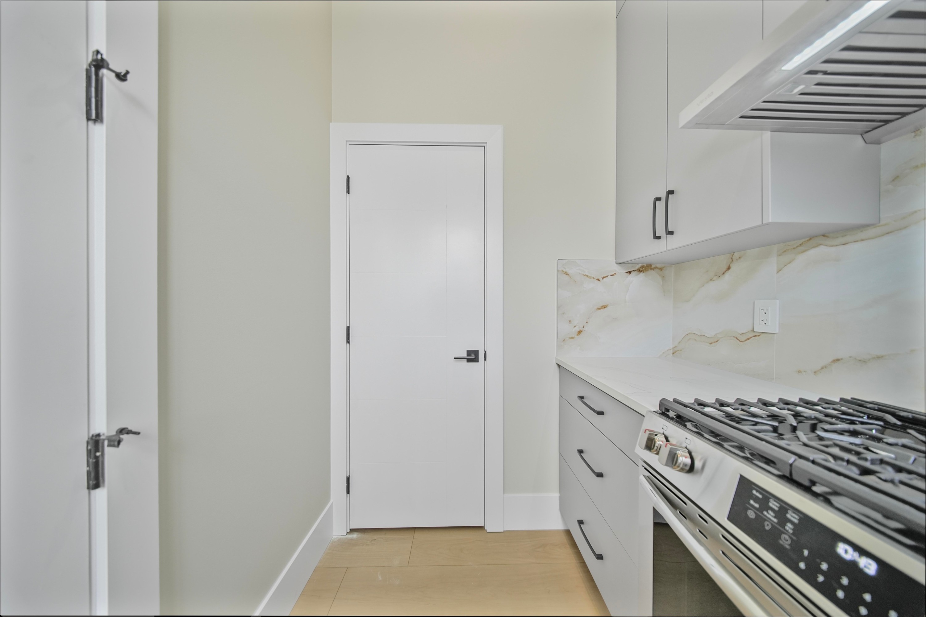 









16505


20

Avenue,
Surrey,




BC
V3Z 9M9

