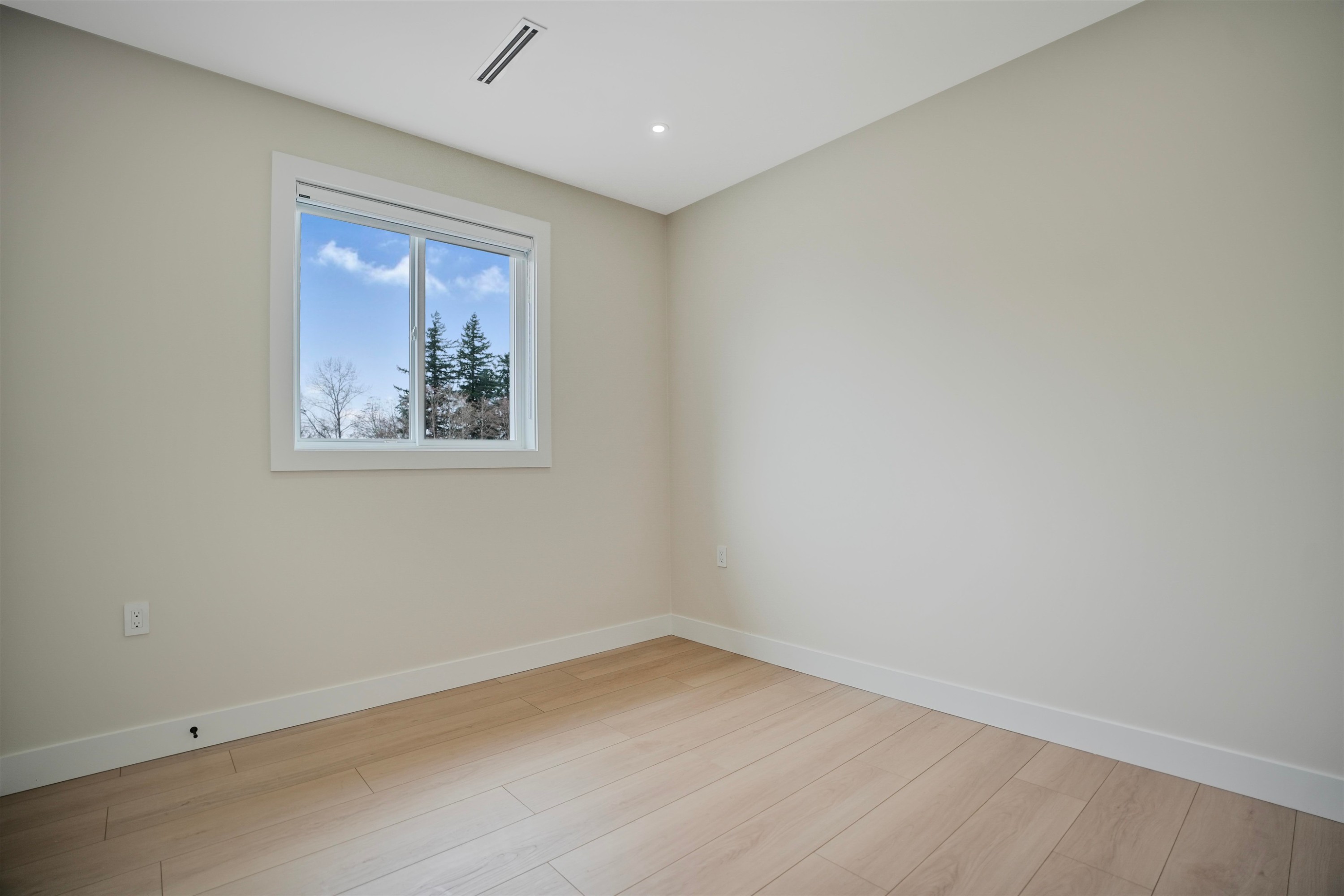 









16505


20

Avenue,
Surrey,




BC
V3Z 9M9

