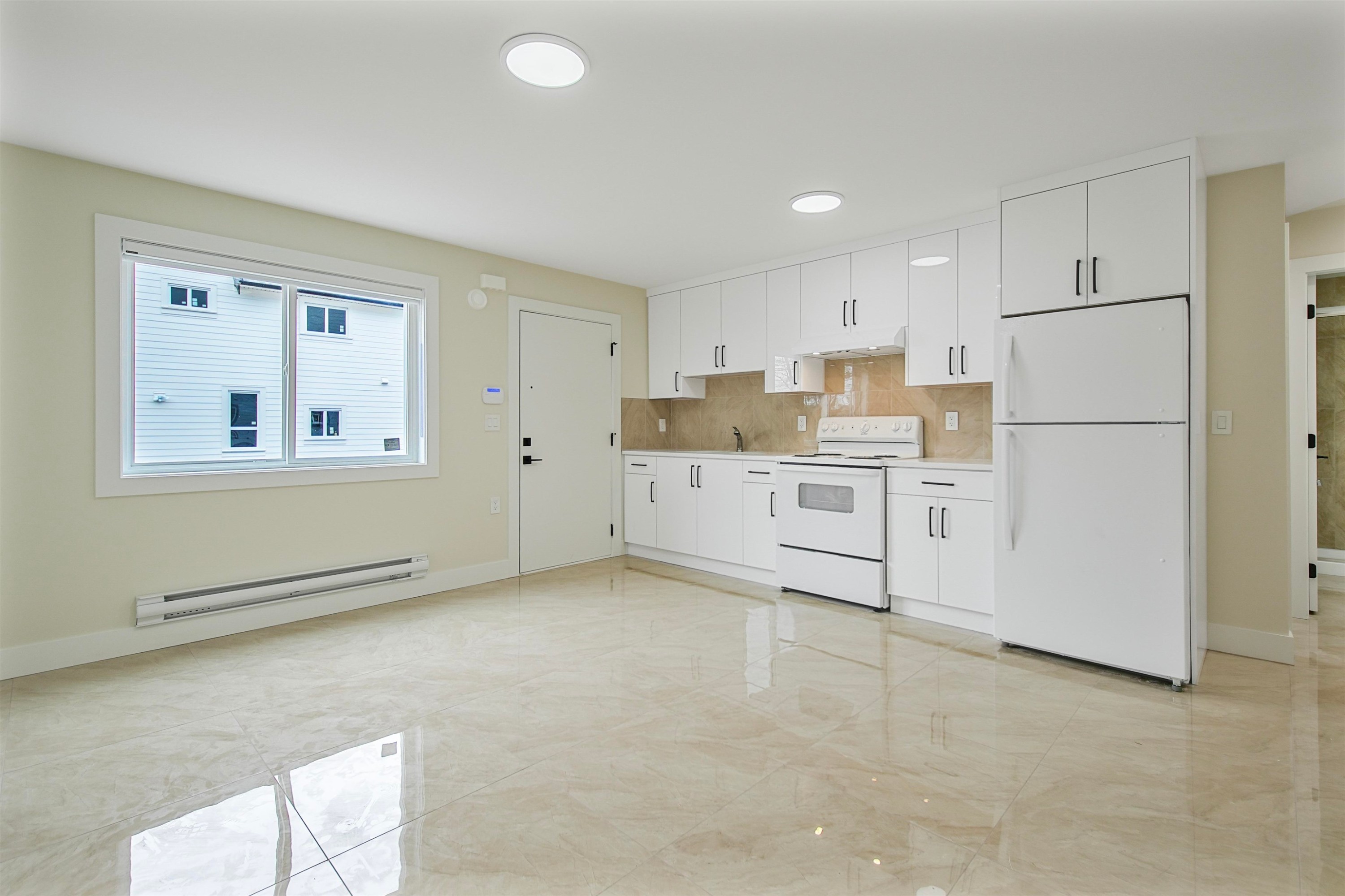 









16505


20

Avenue,
Surrey,




BC
V3Z 9M9

