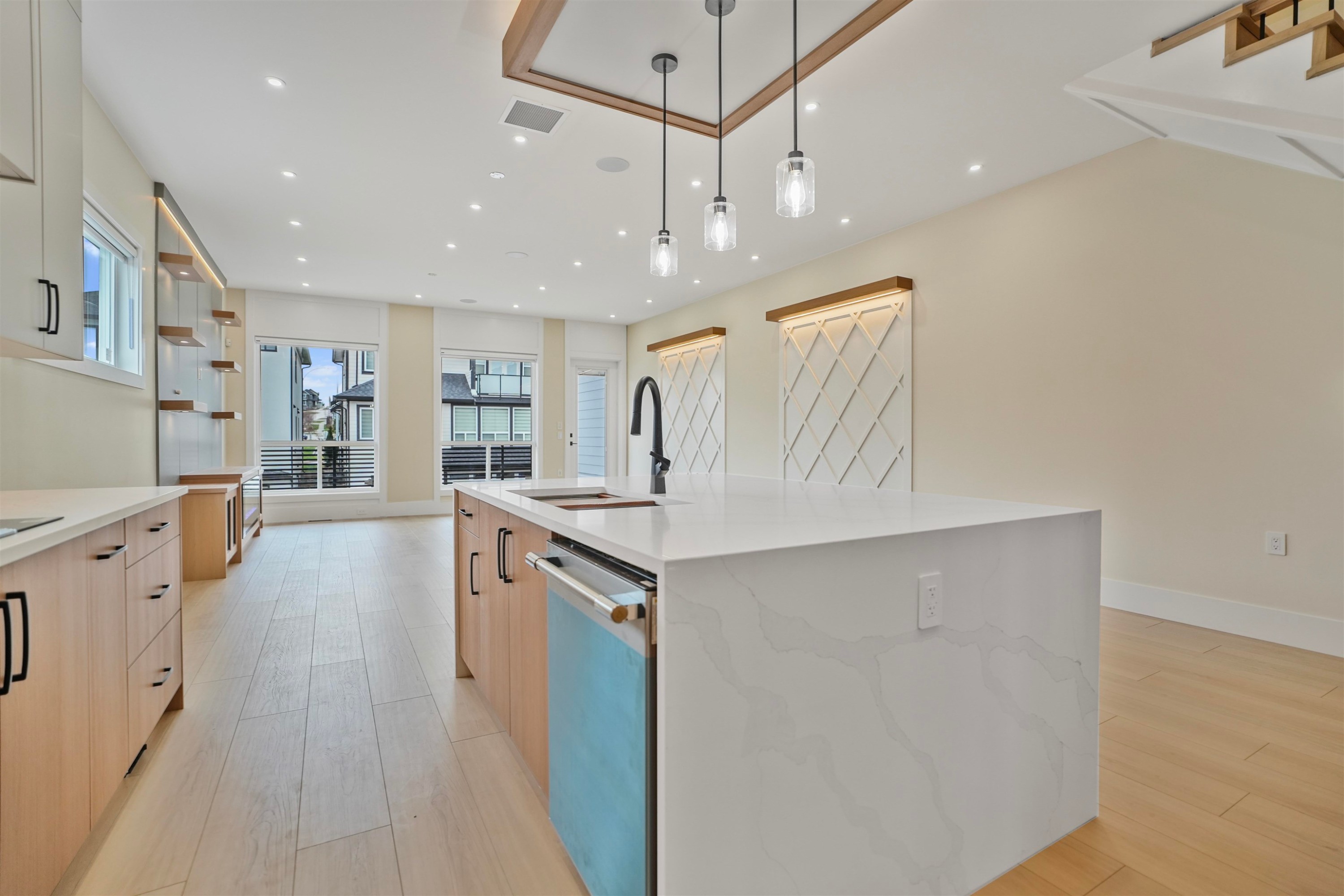 









16505


20

Avenue,
Surrey,




BC
V3Z 9M9


