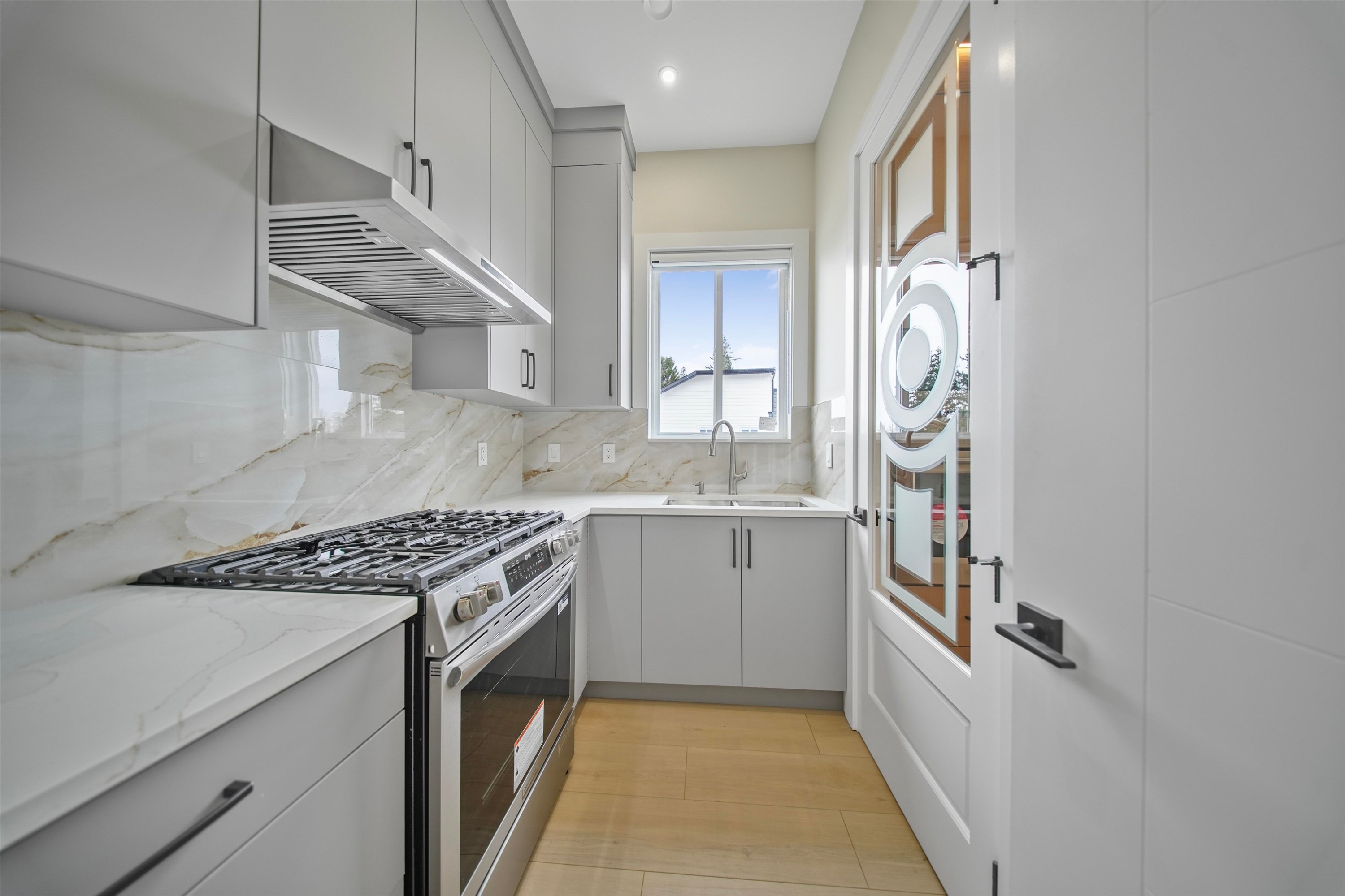 









16505


20

Avenue,
Surrey,




BC
V3Z 9M9

