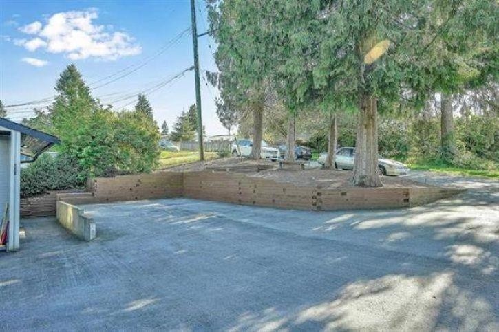 









7794


141b

Street,
Surrey,




BC
V3W 6J7

