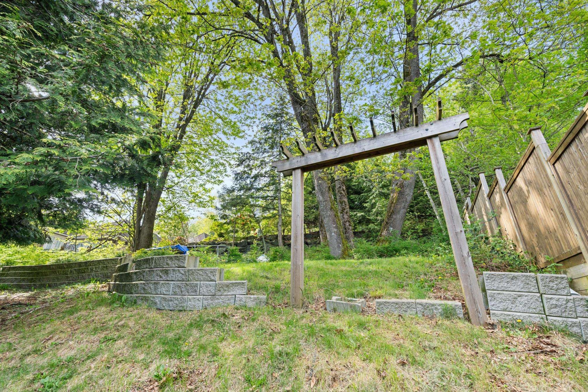 









35823


Graystone

Drive,
Abbotsford,




BC
V3G 1K7

