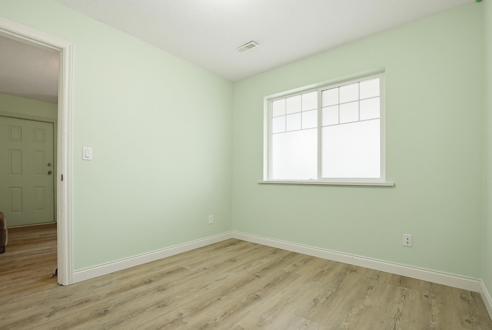 









8627


Henderson

Street,
Mission,




BC
V2V 7P9

