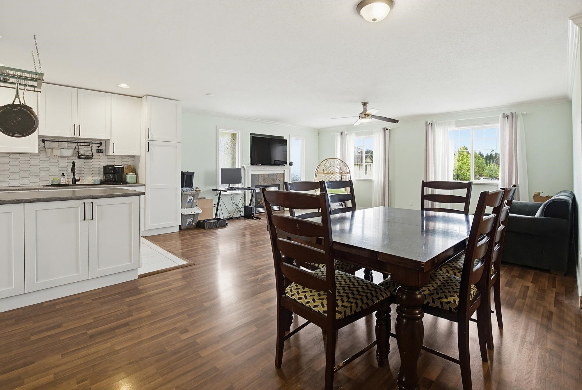 









8627


Henderson

Street,
Mission,




BC
V2V 7P9

