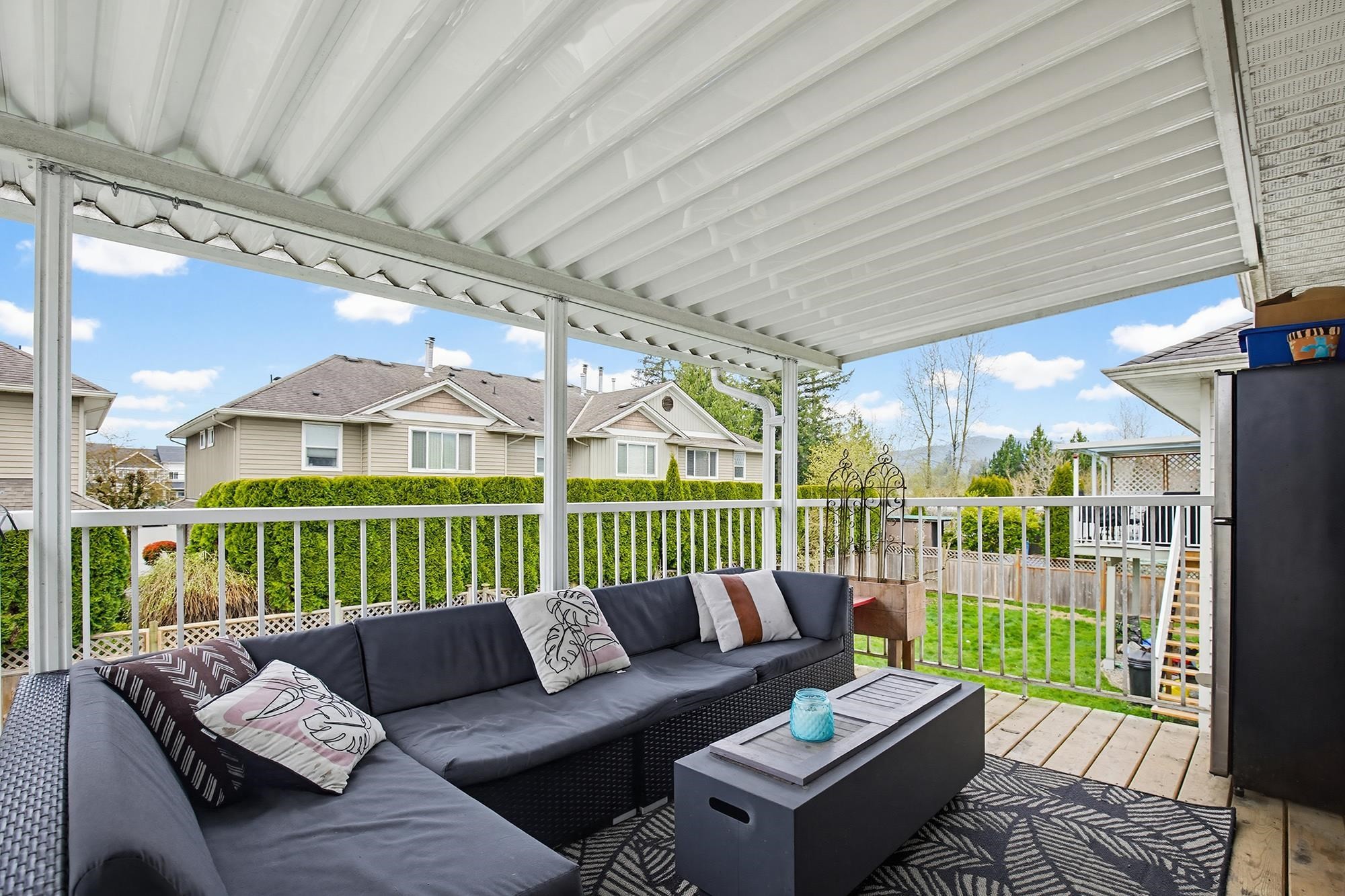 









8627


Henderson

Street,
Mission,




BC
V2V 7P9

