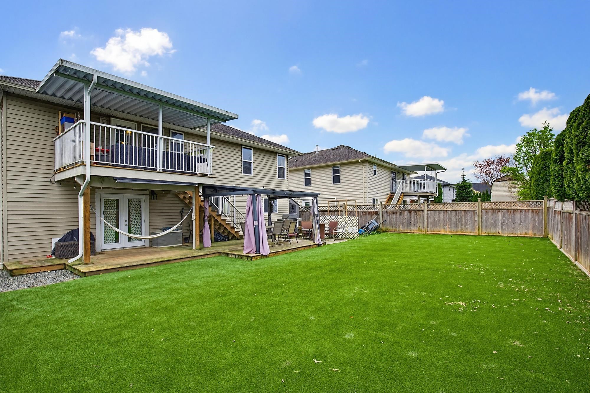 









8627


Henderson

Street,
Mission,




BC
V2V 7P9

