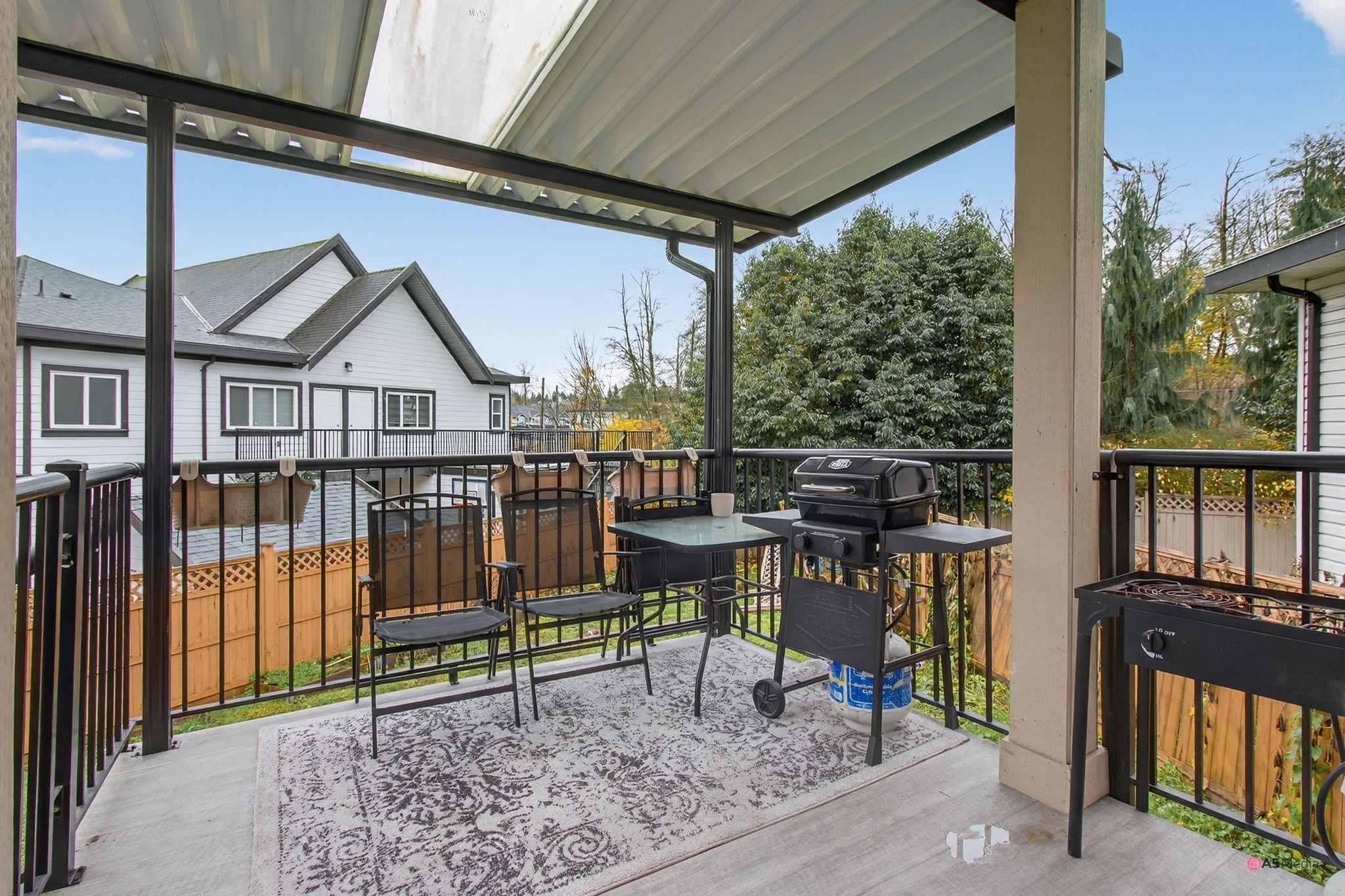 









6418


137a

Street,
Surrey,




BC
V3W 1S6

