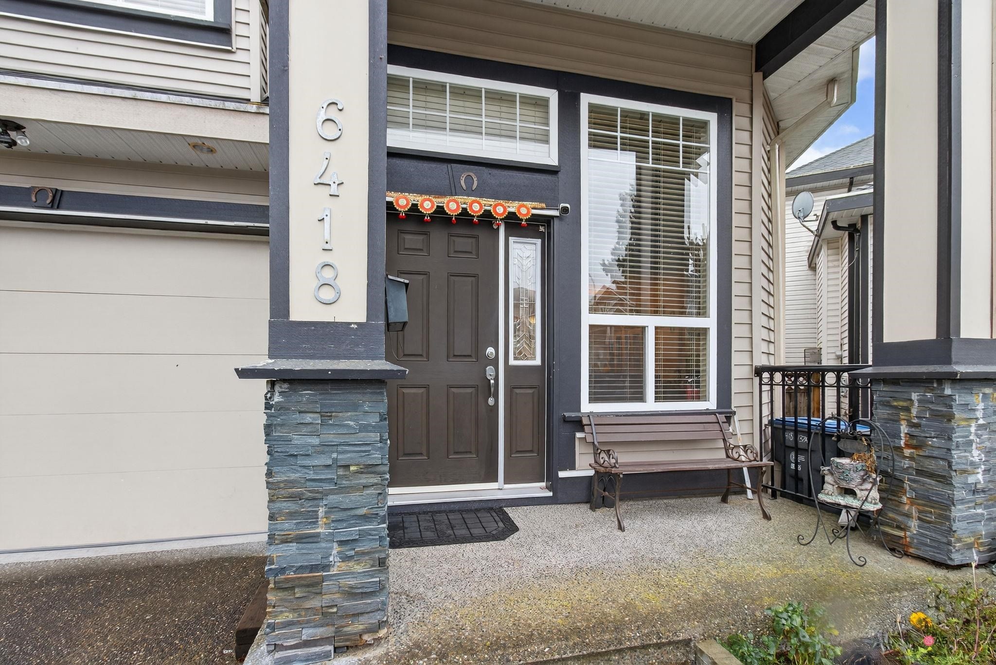 









6418


137a

Street,
Surrey,




BC
V3W 1S6

