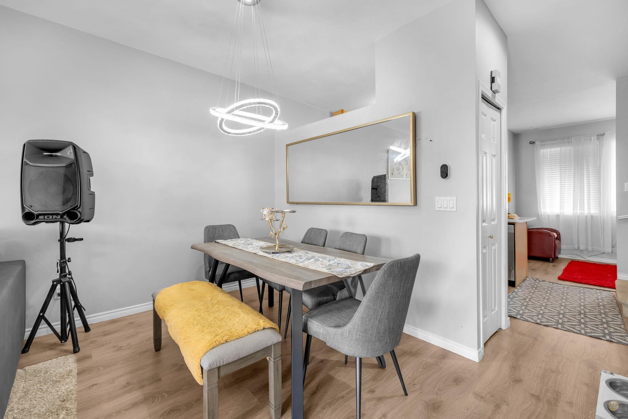 









14877


58

Avenue, 3,
Surrey,




BC
V3S 8Y9

