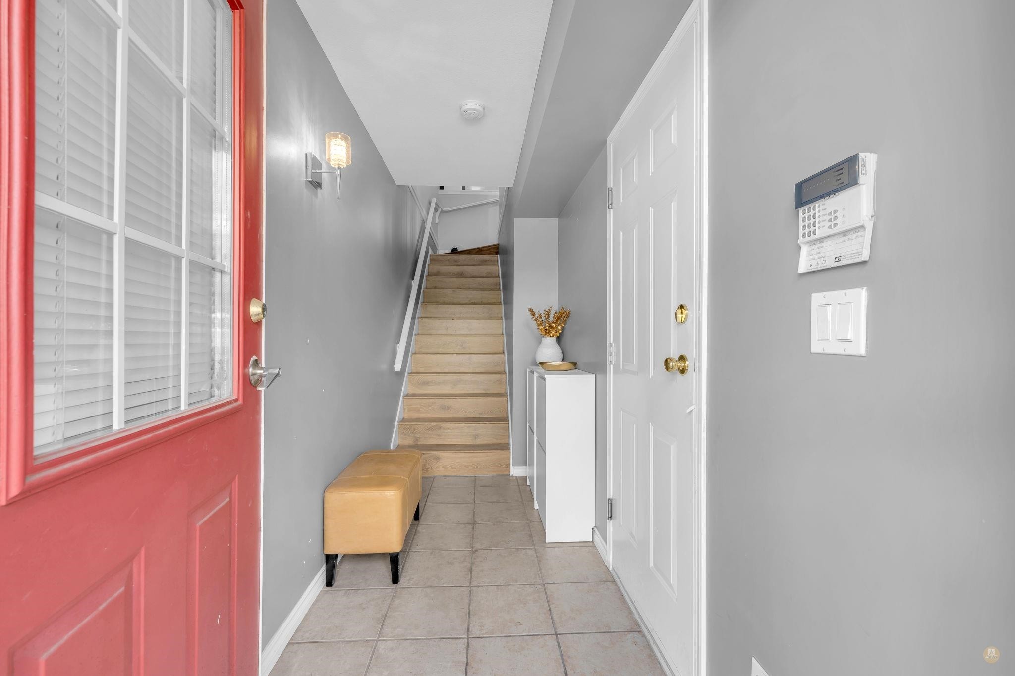 









14877


58

Avenue, 3,
Surrey,




BC
V3S 8Y9

