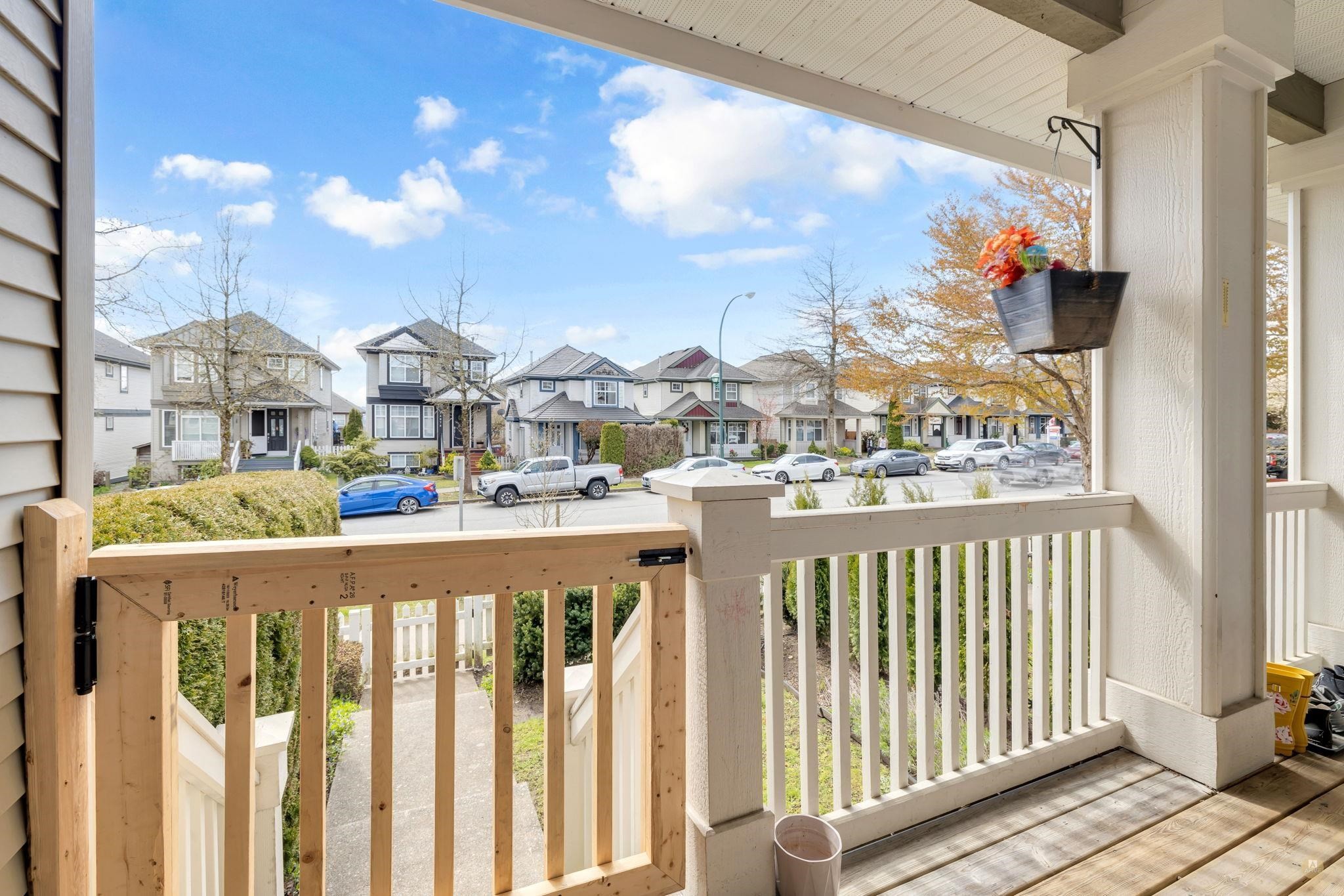 









14877


58

Avenue, 3,
Surrey,




BC
V3S 8Y9

