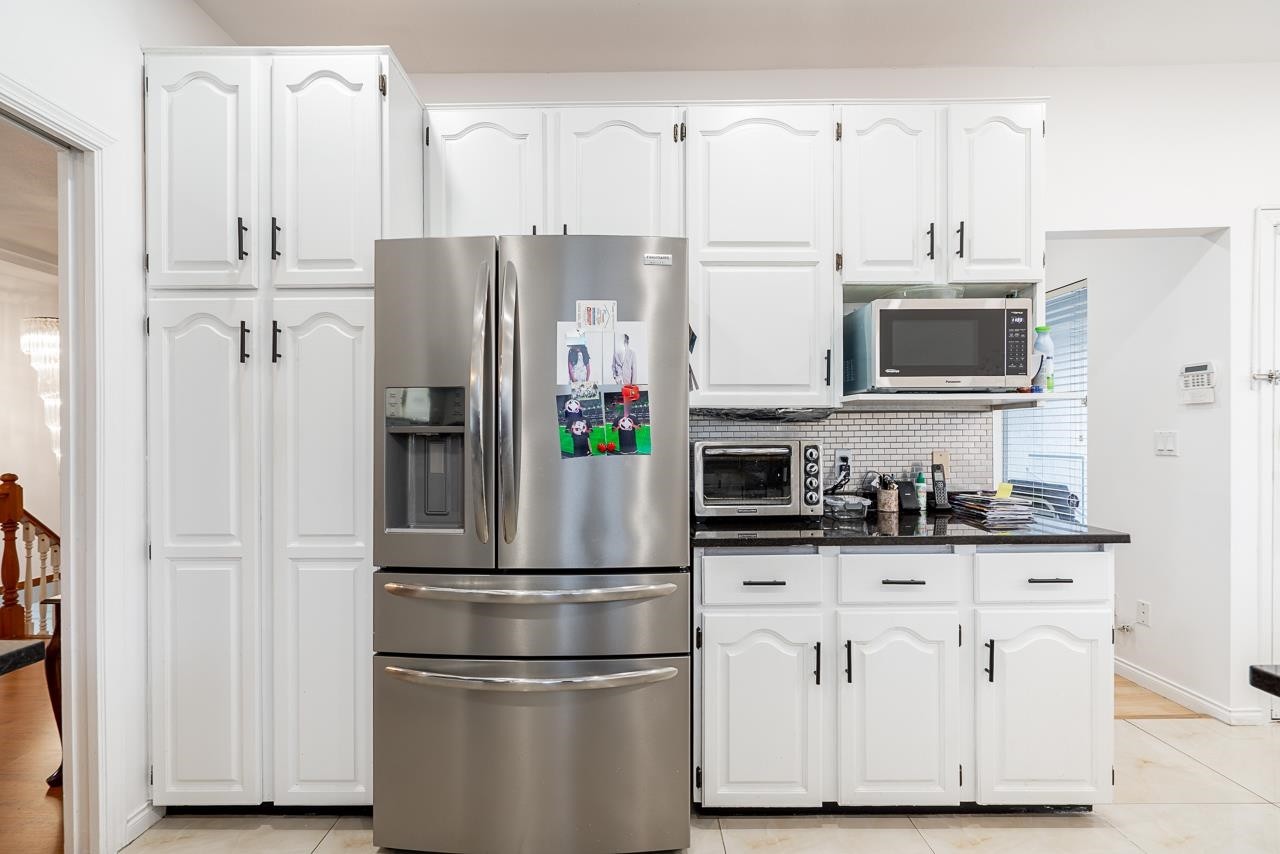 









13798


92

Avenue,
Surrey,




BC
V3V 1J2

