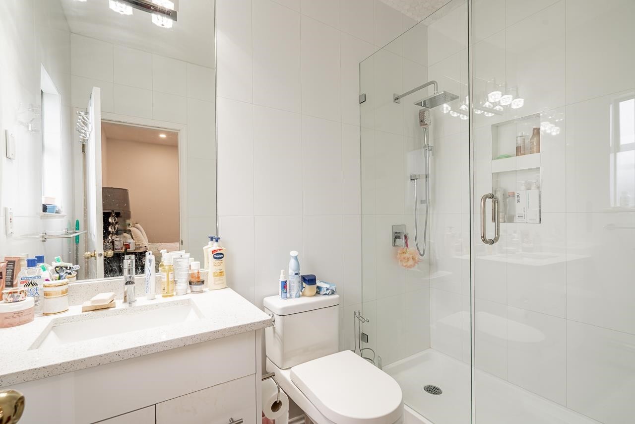 









13798


92

Avenue,
Surrey,




BC
V3V 1J2

