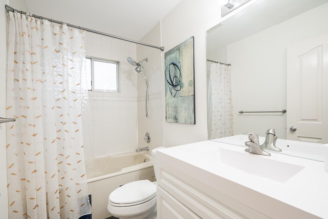 









13798


92

Avenue,
Surrey,




BC
V3V 1J2

