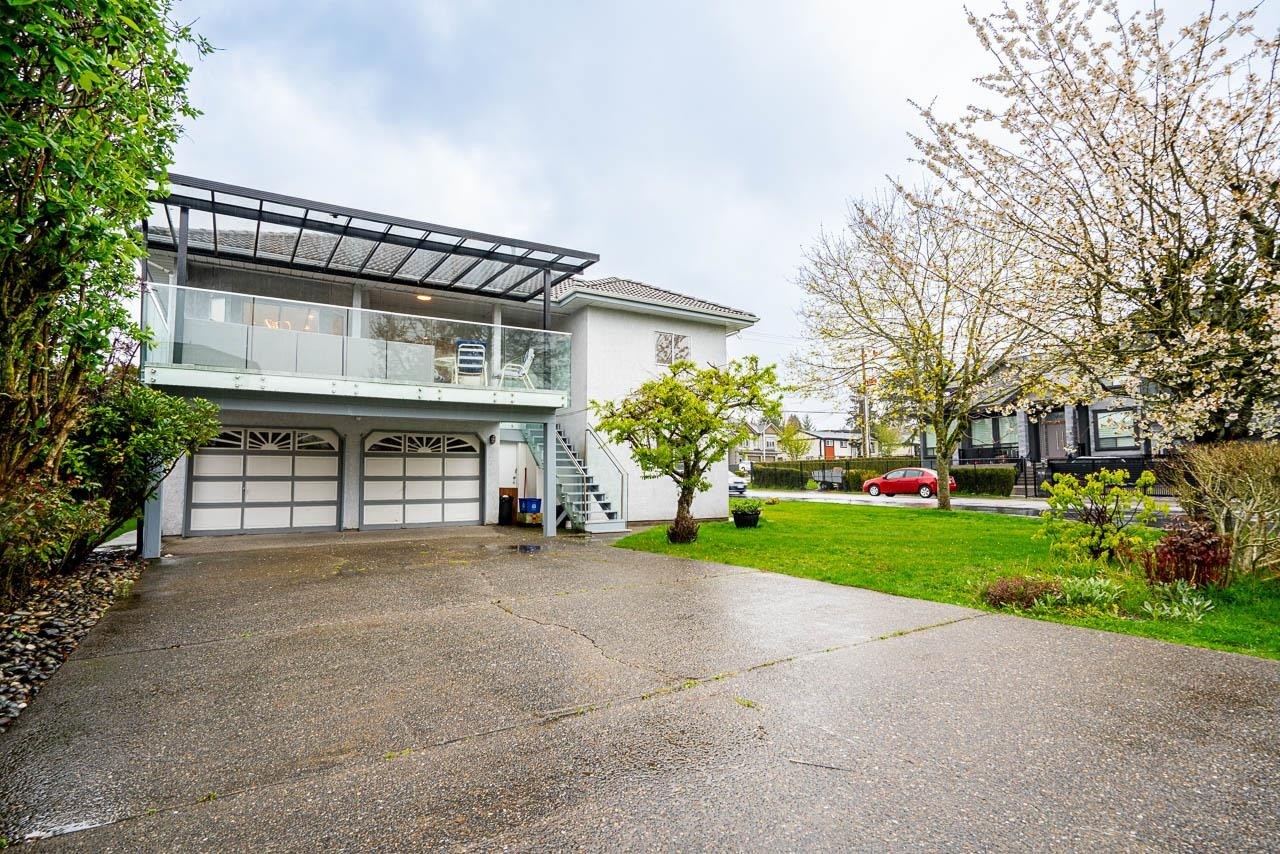 









13798


92

Avenue,
Surrey,




BC
V3V 1J2

