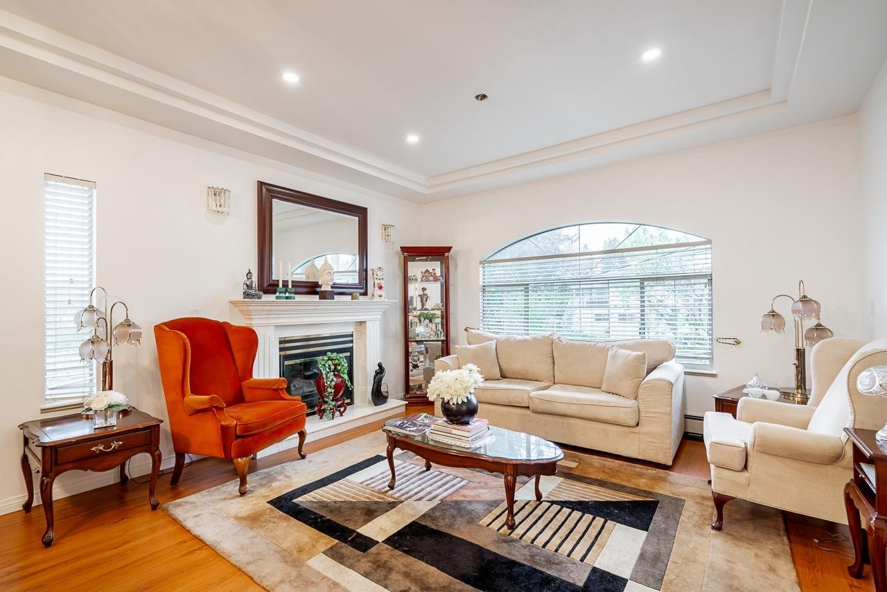 









13798


92

Avenue,
Surrey,




BC
V3V 1J2

