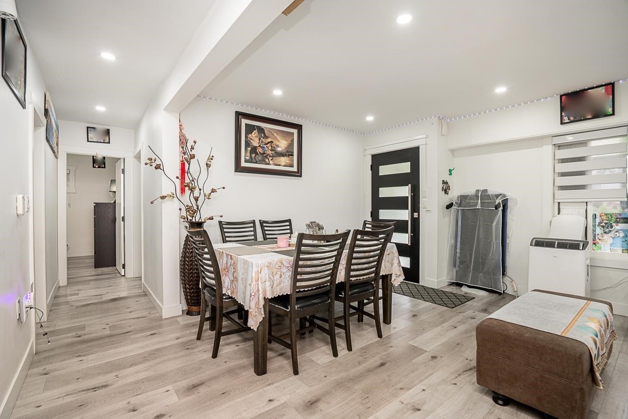 









11460


141a

Street,
Surrey,




BC
V3R 3K2

