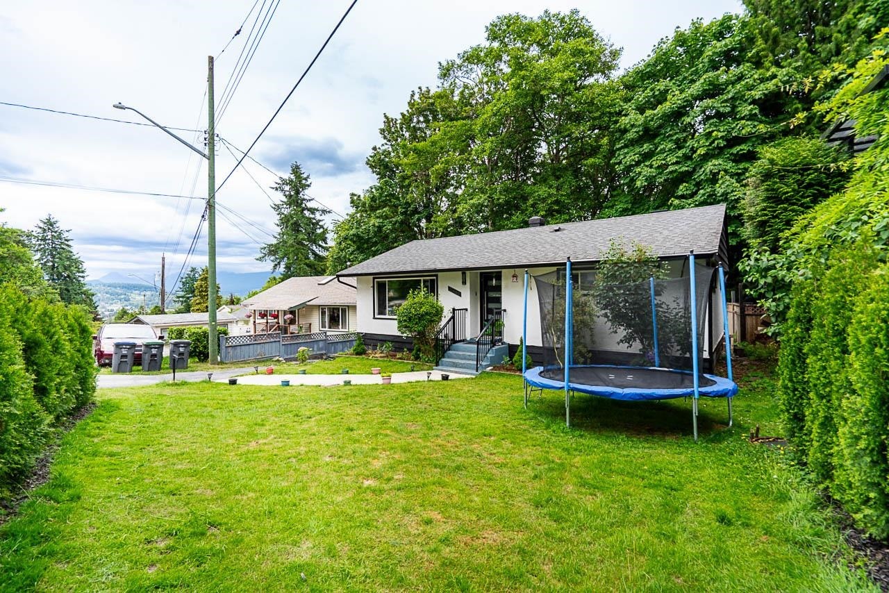 









11460


141a

Street,
Surrey,




BC
V3R 3K2

