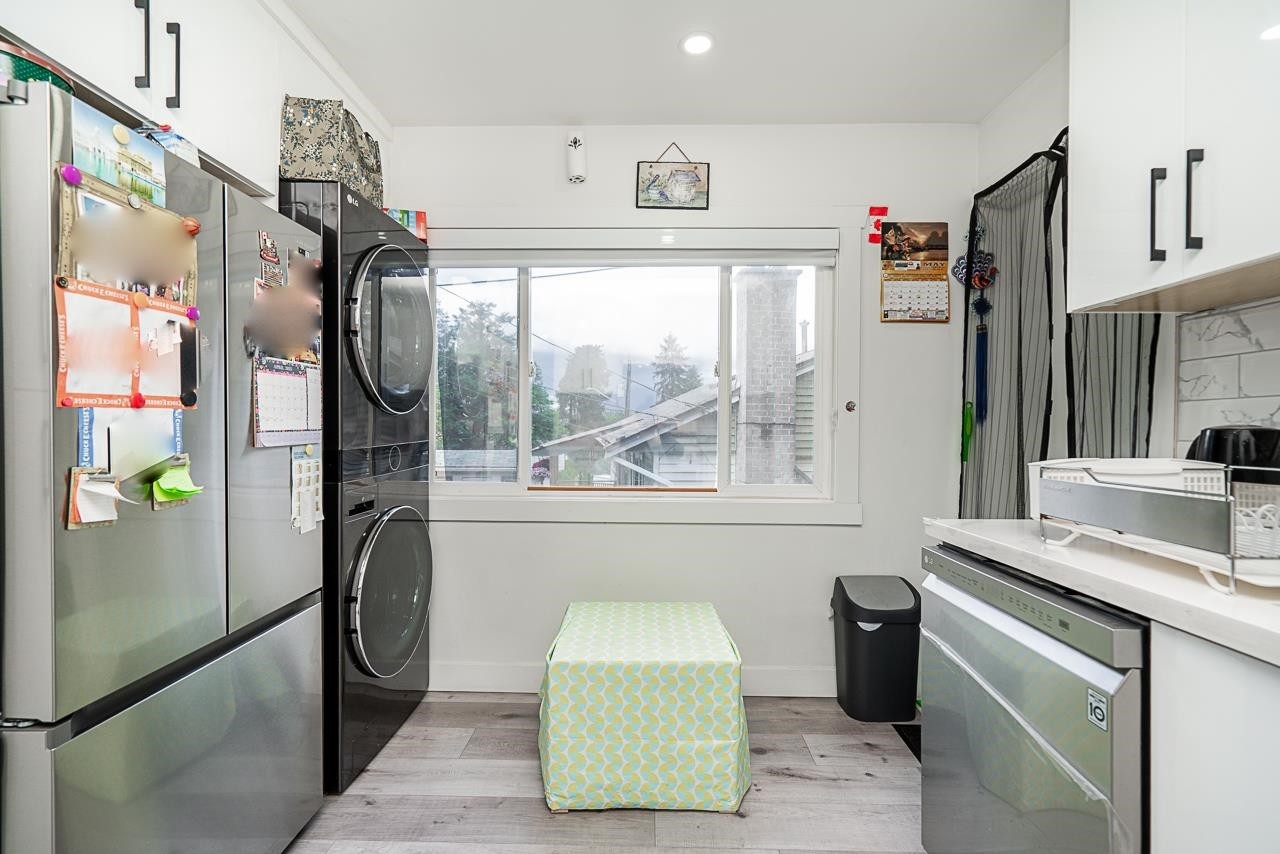









11460


141a

Street,
Surrey,




BC
V3R 3K2

