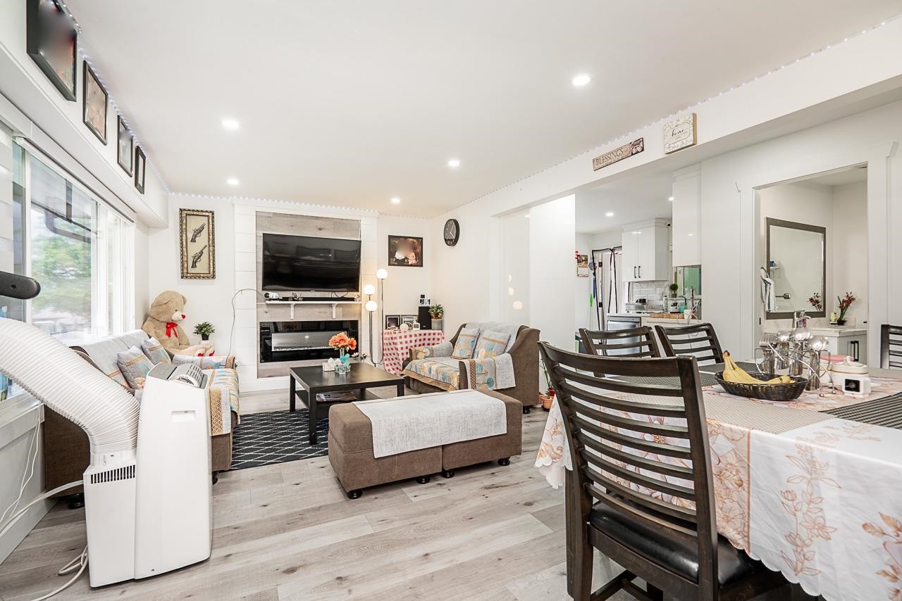 









11460


141a

Street,
Surrey,




BC
V3R 3K2

