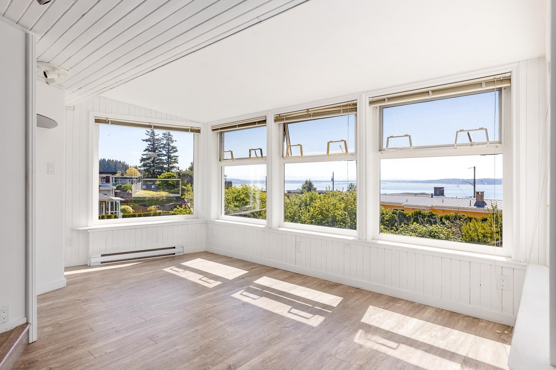 









14220


Malabar

Avenue,
White Rock,




BC
V4B 2Y3

