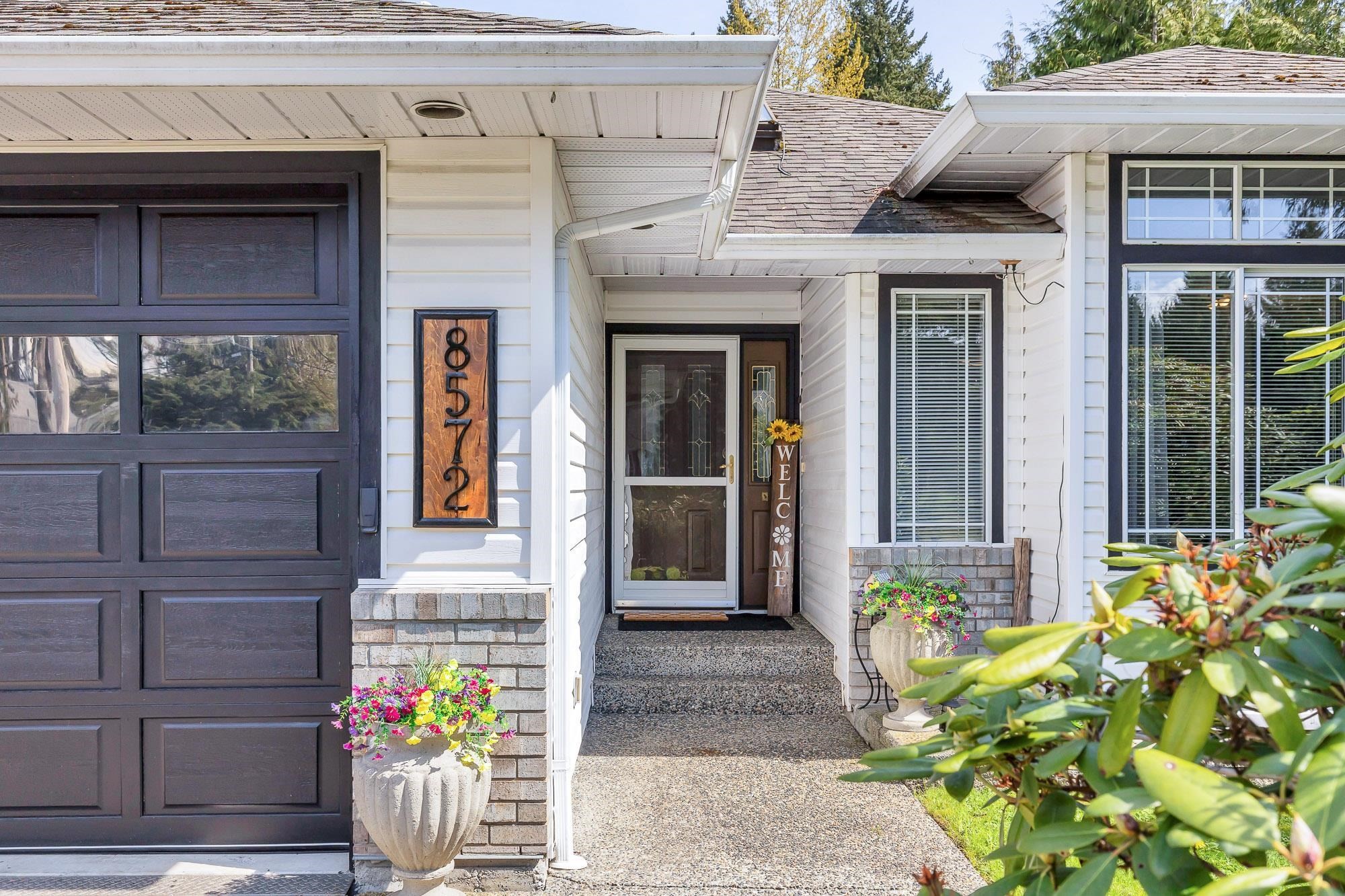 









8572


Bannister

Drive,
Mission,




BC
V2V 6Y3

