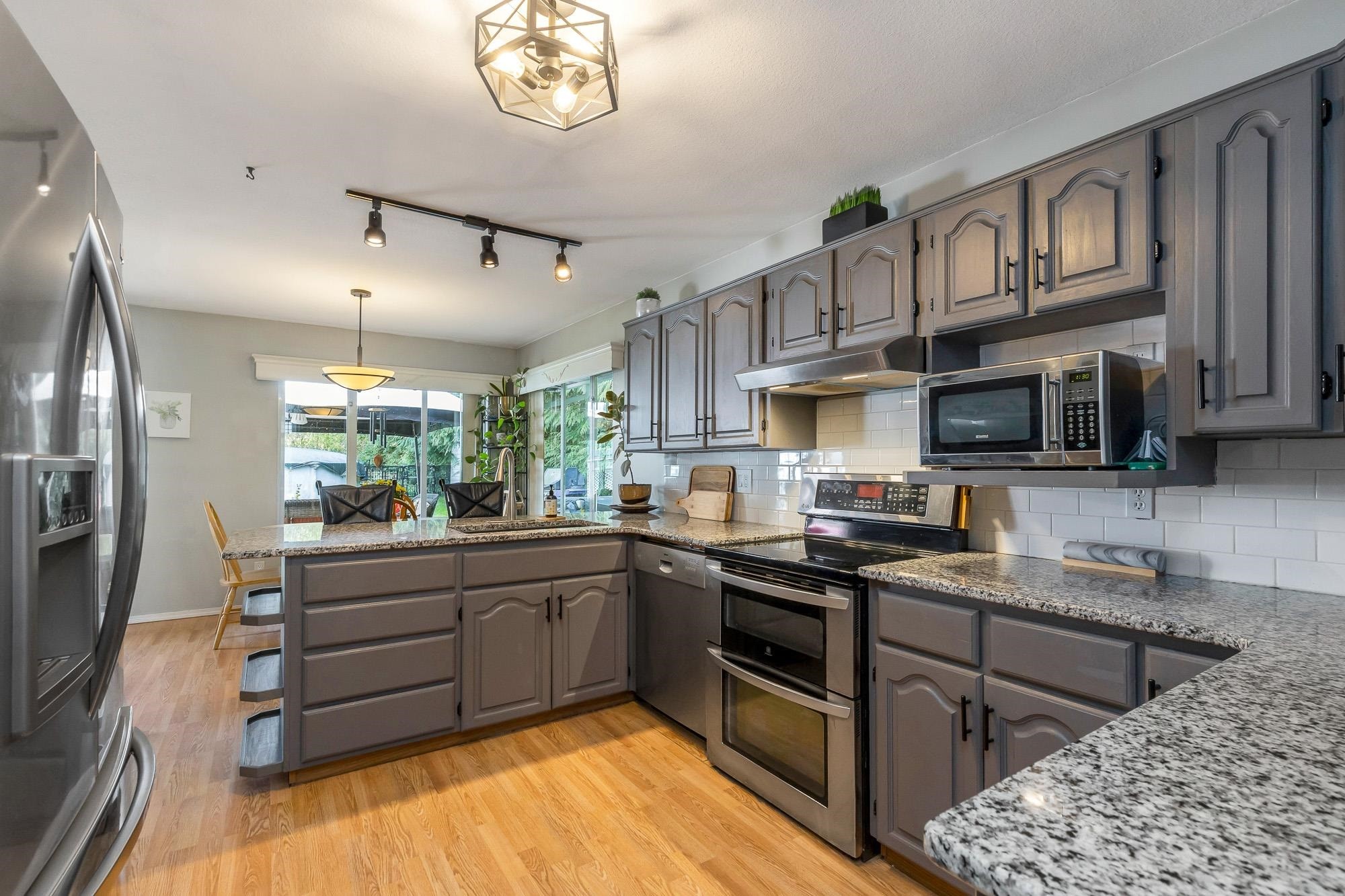 









8572


Bannister

Drive,
Mission,




BC
V2V 6Y3

