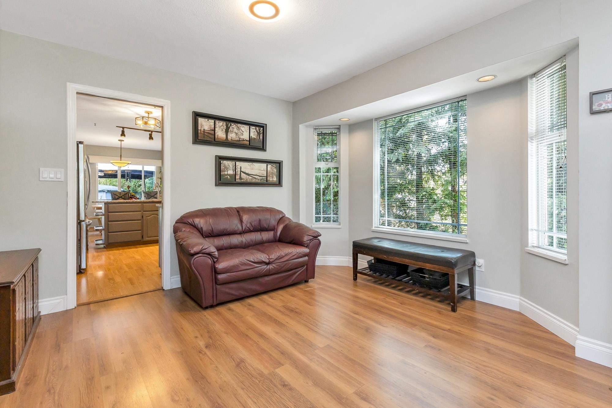 









8572


Bannister

Drive,
Mission,




BC
V2V 6Y3

