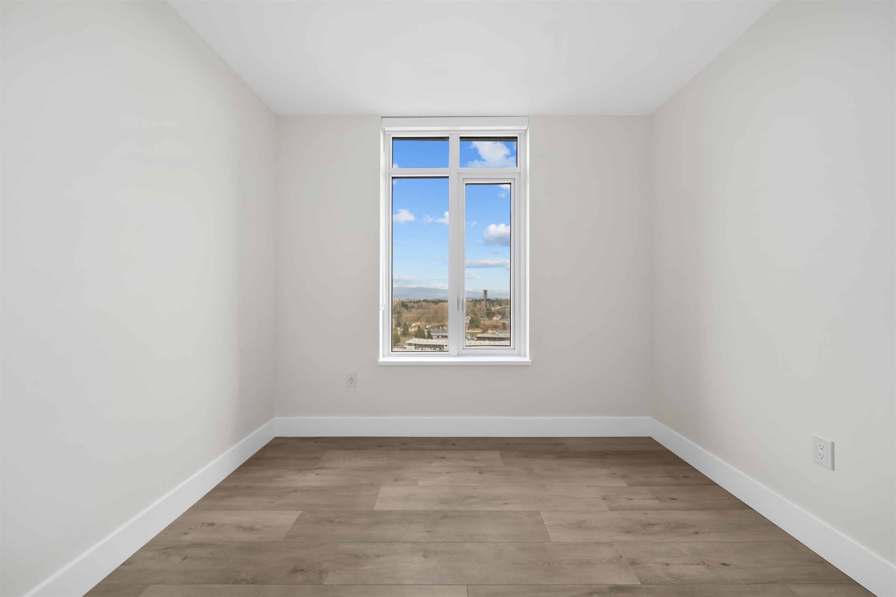 









10428


Whalley

Boulevard, 2502,
Surrey,




BC
V3T 1W6

