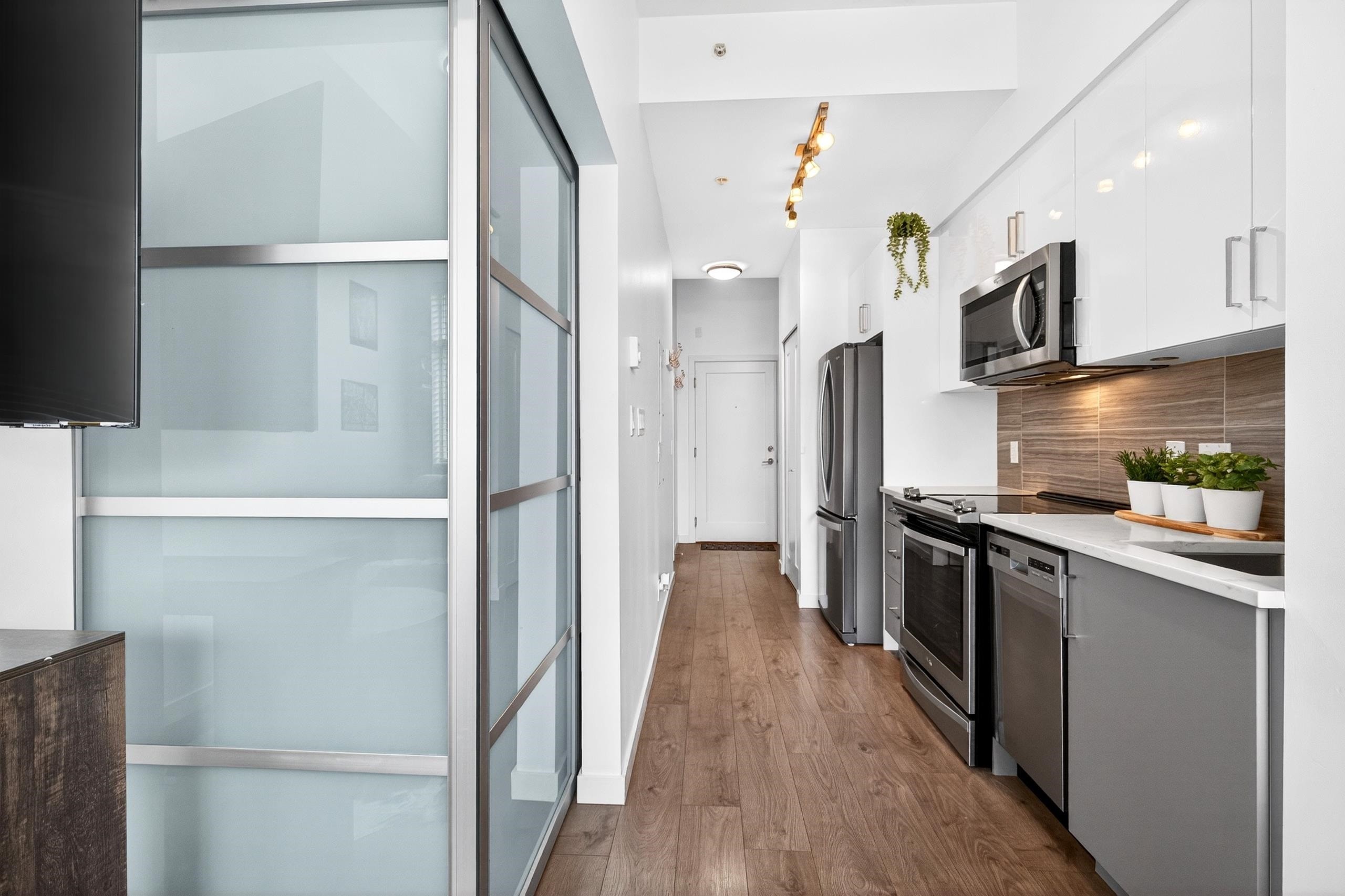 









20211


66

Avenue, F101,
Langley,




BC
V2Y 0L4

