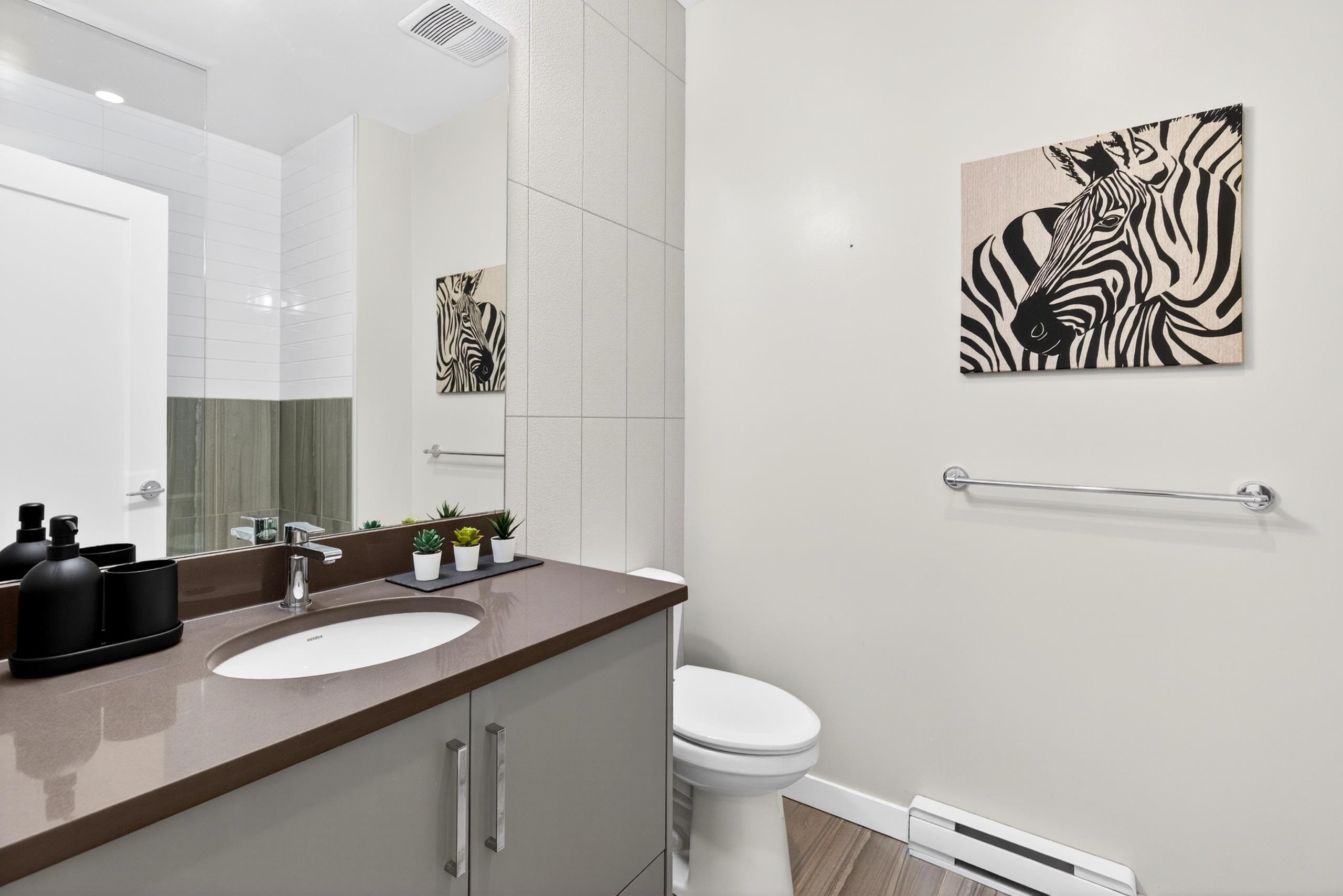









20211


66

Avenue, F101,
Langley,




BC
V2Y 0L4

