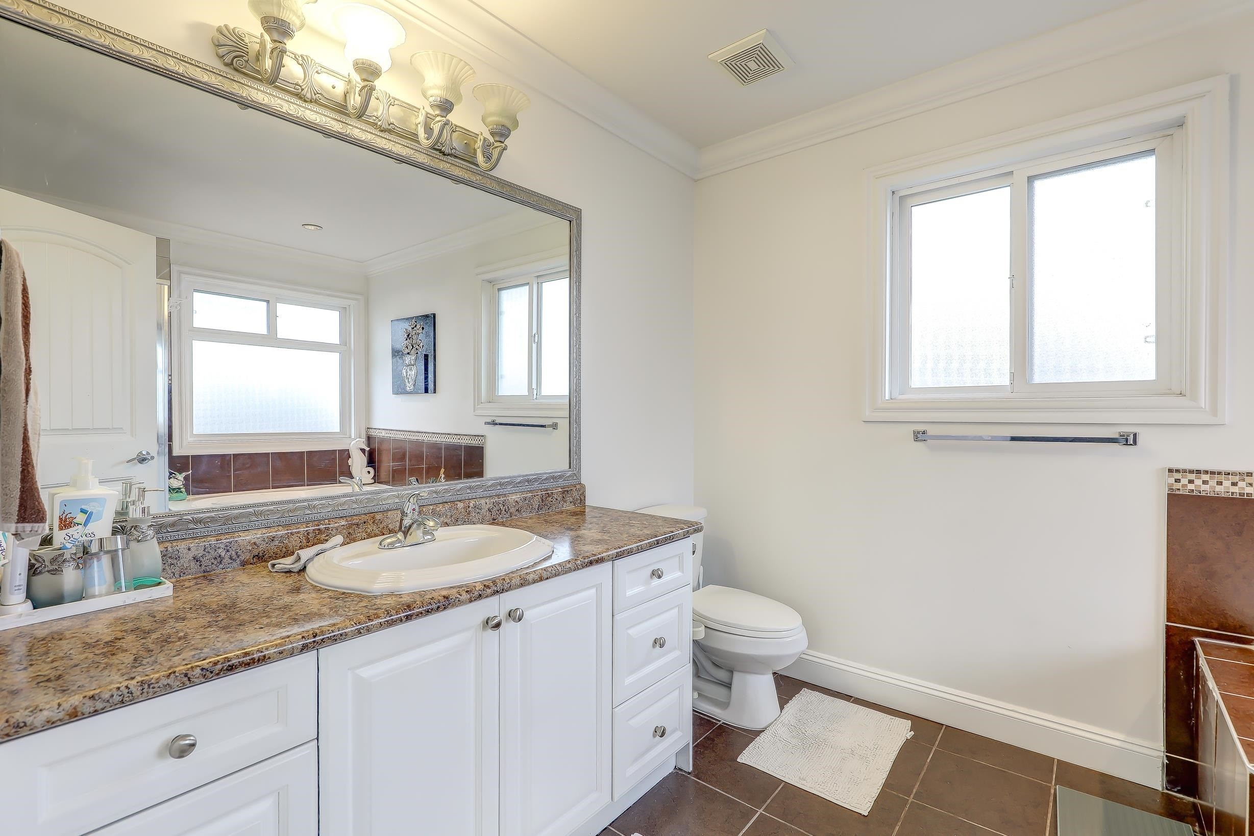 









16226


96b

Avenue,
Surrey,




BC
V3S 2M4

