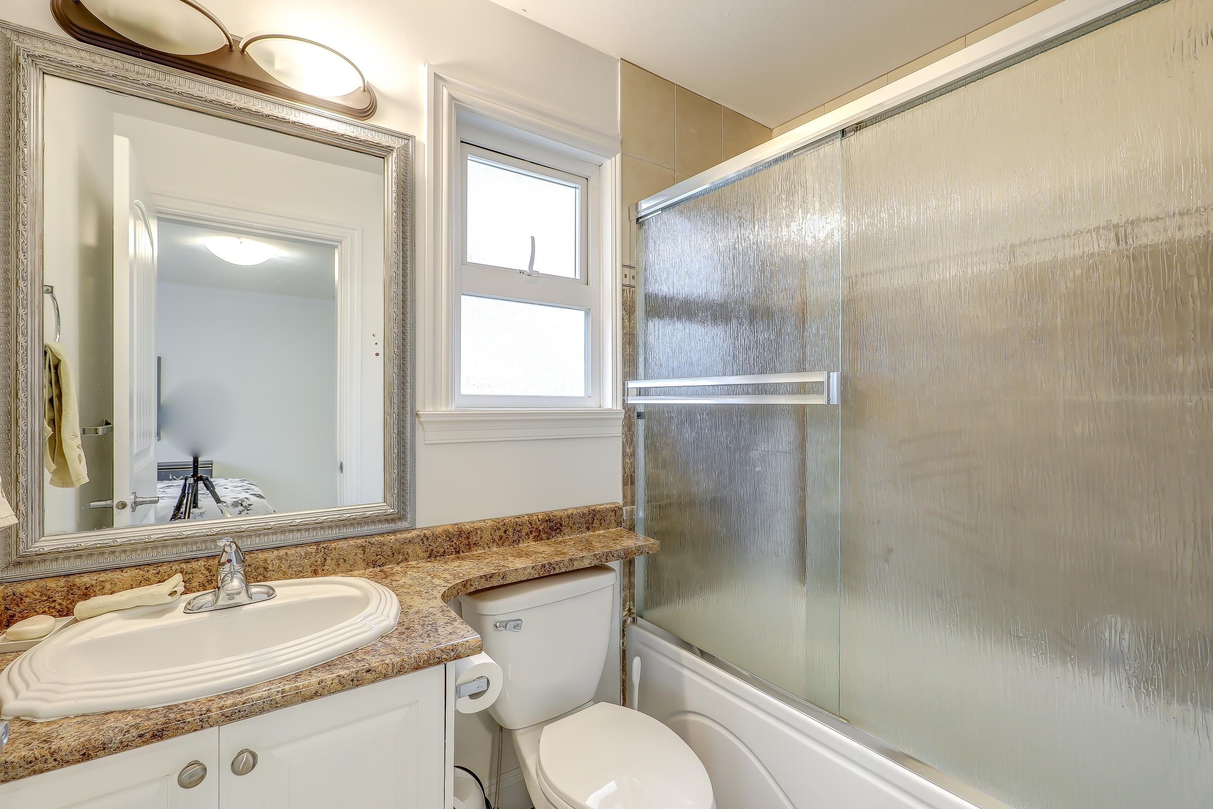 









16226


96b

Avenue,
Surrey,




BC
V3S 2M4

