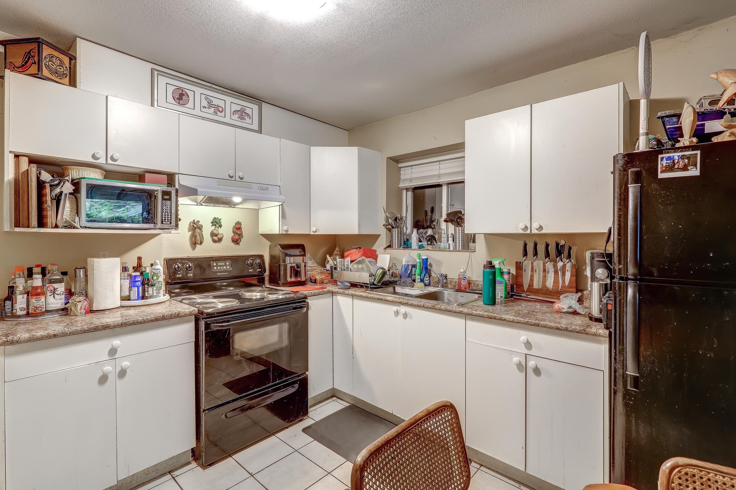 









16226


96b

Avenue,
Surrey,




BC
V3S 2M4

