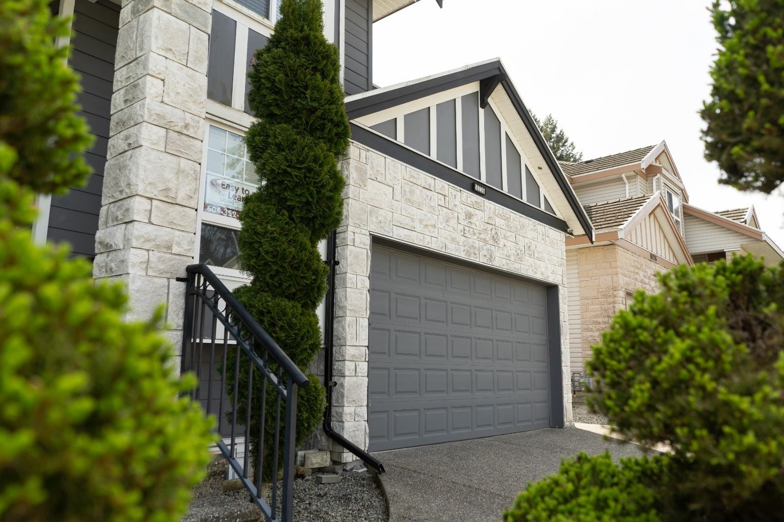 









16226


96b

Avenue,
Surrey,




BC
V3S 2M4

