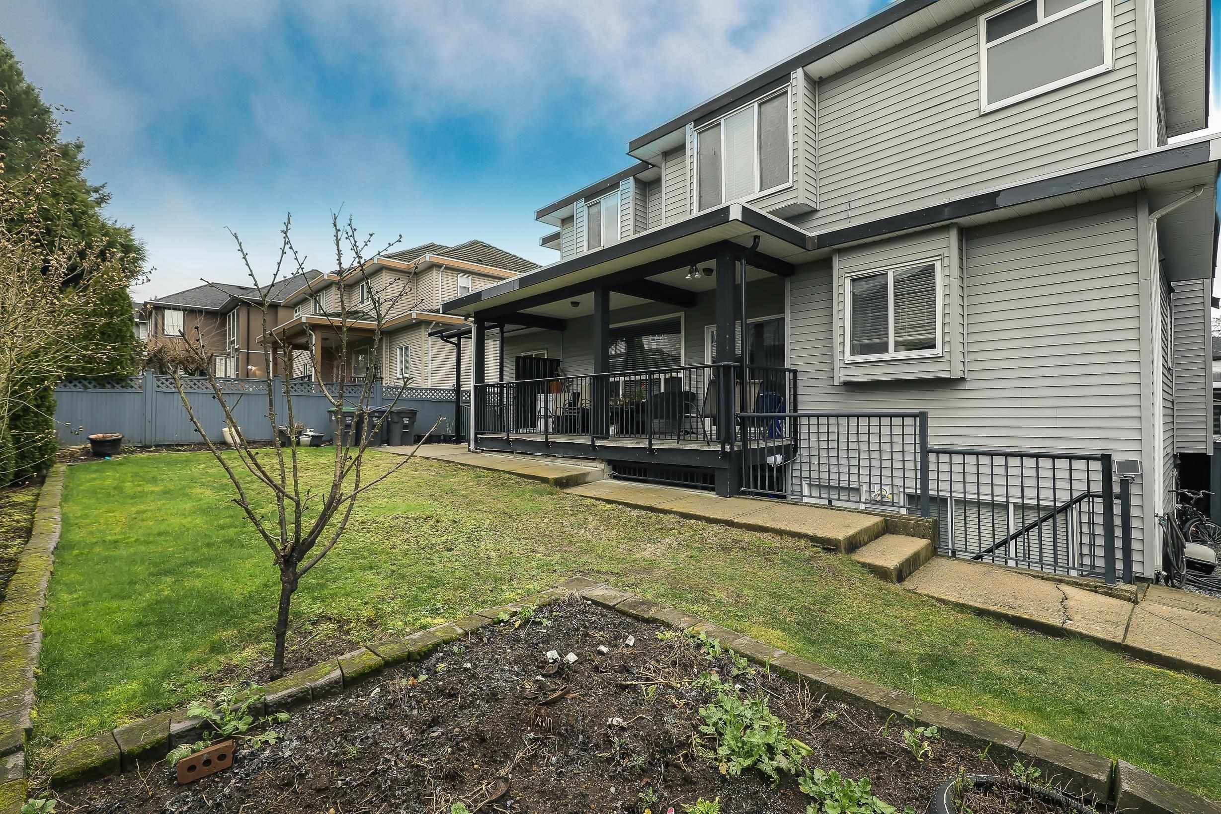 









16226


96b

Avenue,
Surrey,




BC
V3S 2M4

