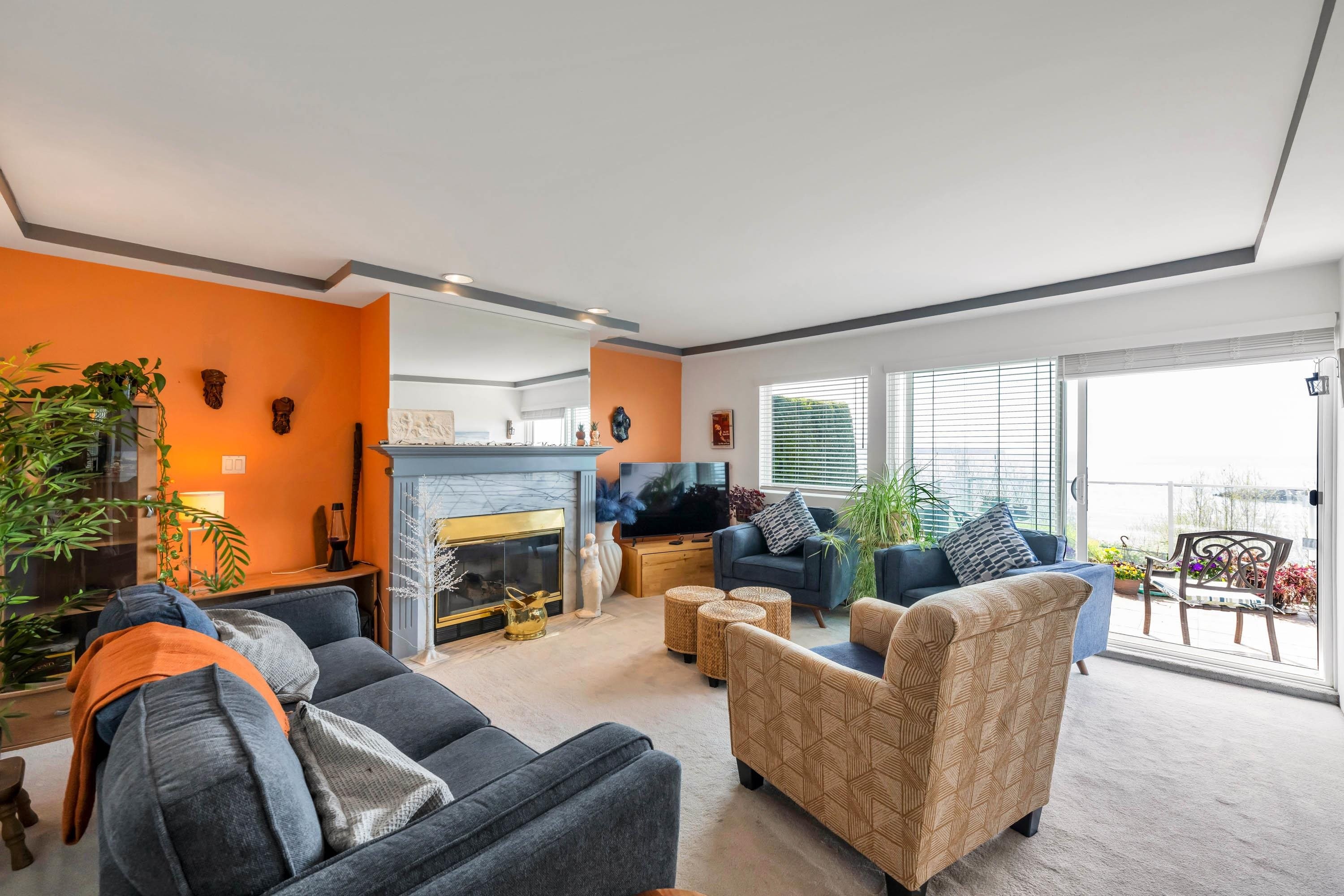 









15165


Marine

Drive, 105,
White Rock,




BC
V4B 1C5


