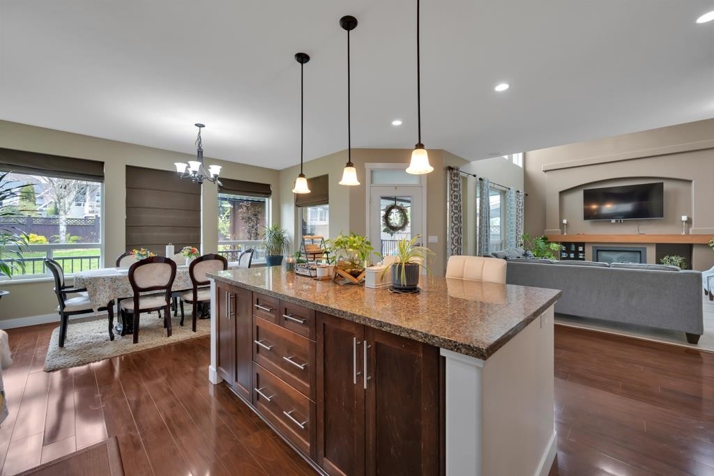 









2057


Merlot

Boulevard,
Abbotsford,




BC
V4X 0A6

