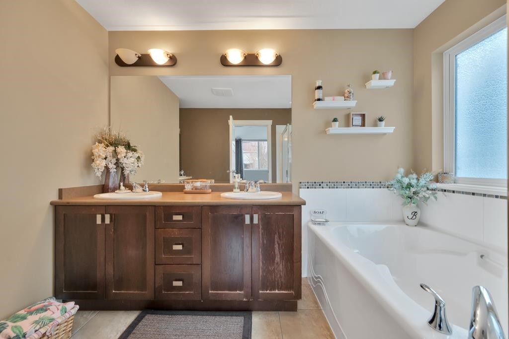 









2057


Merlot

Boulevard,
Abbotsford,




BC
V4X 0A6

