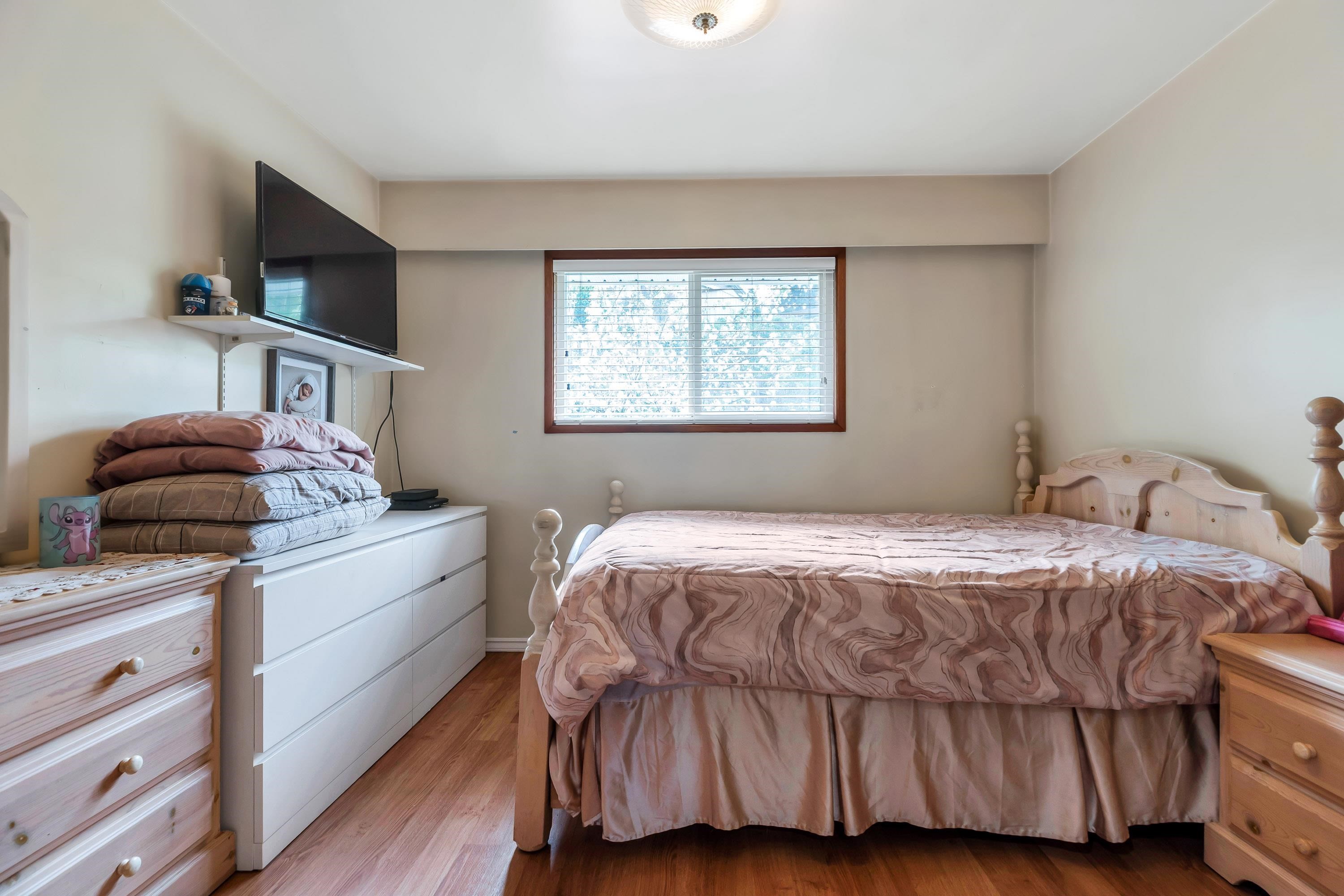 









10292


River

Road,
Delta,




BC
V4C 2R5

