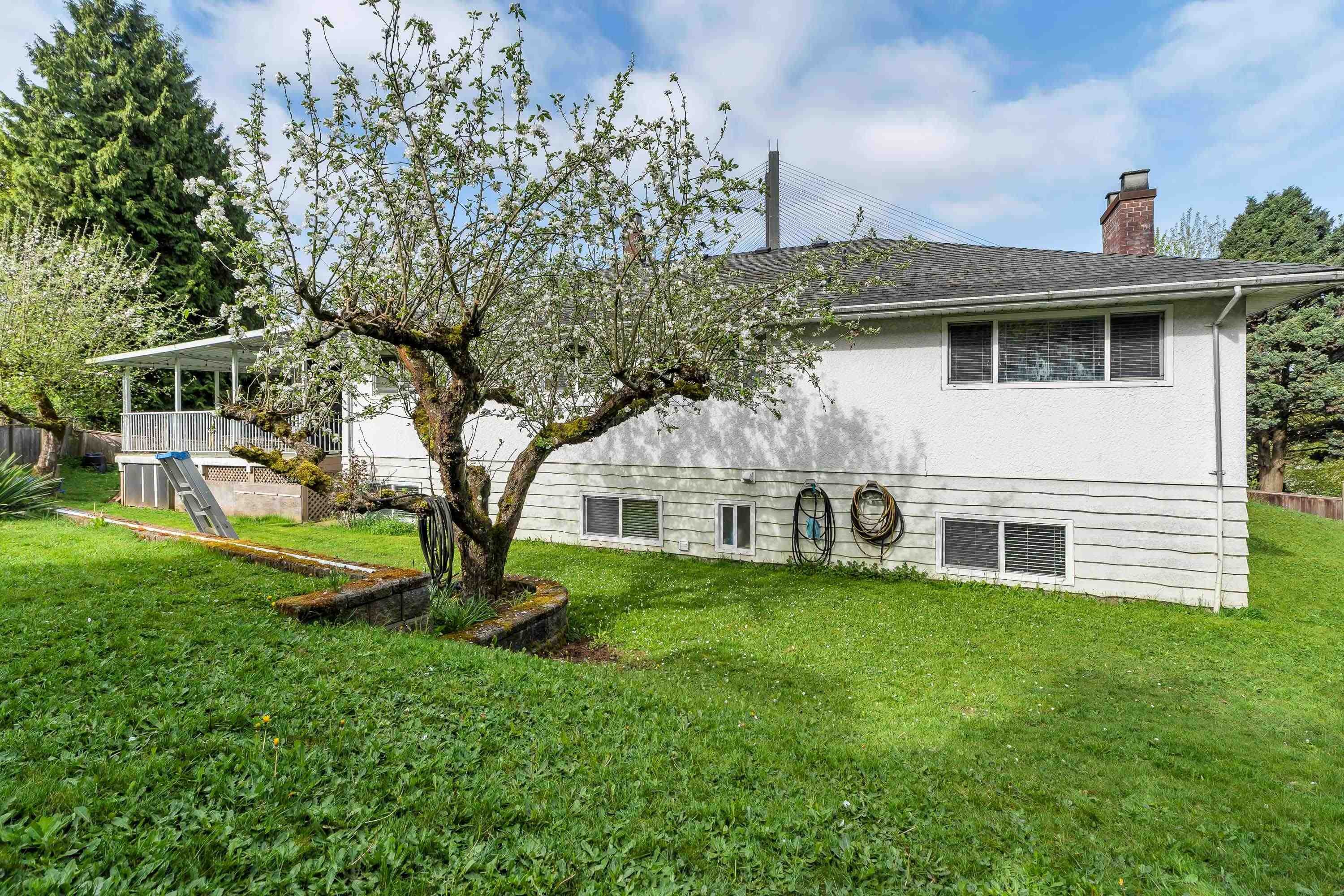 









10292


River

Road,
Delta,




BC
V4C 2R5


